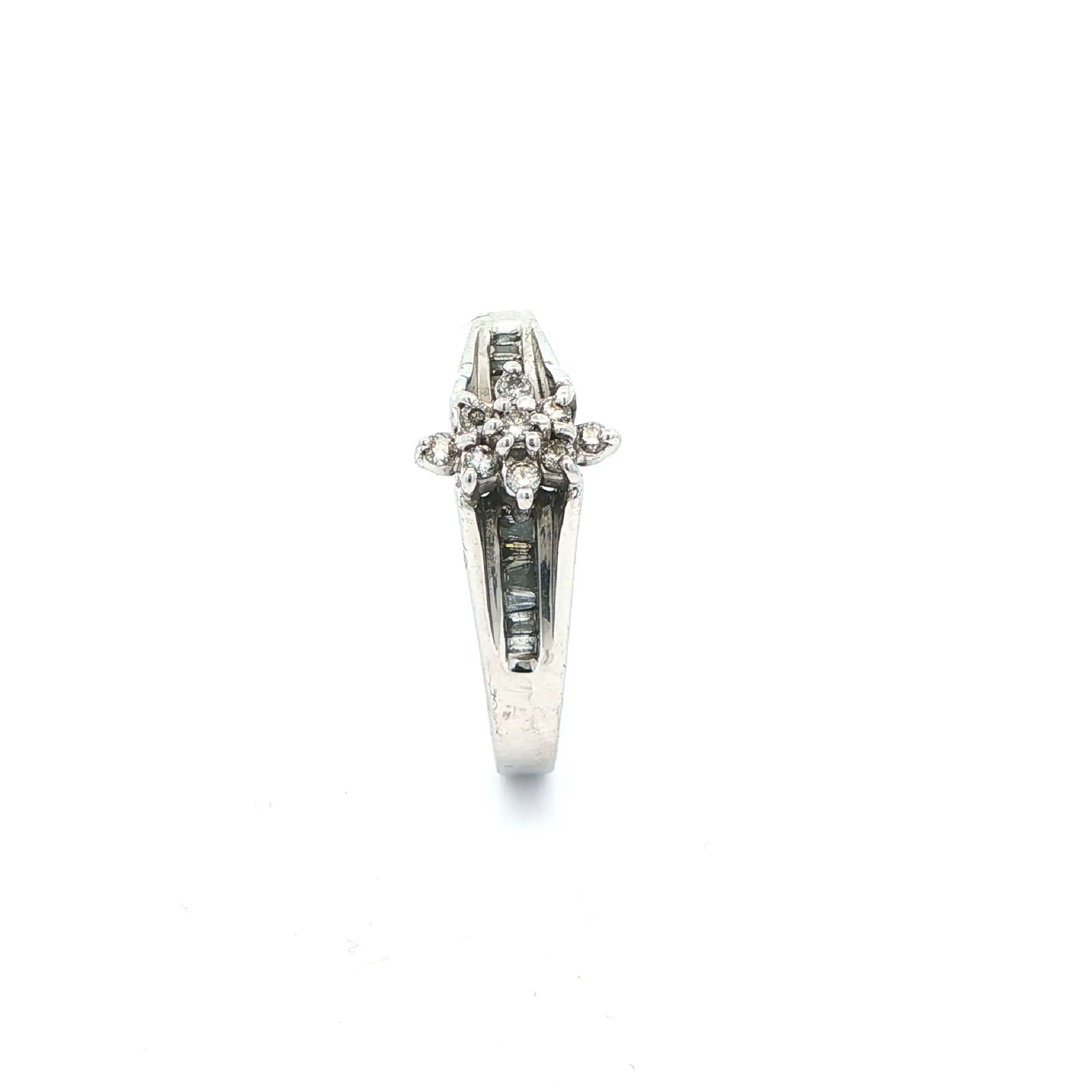 Ring Weißgold mit Brillanten und Baguette Diamanten Ring Weißgold mit Brillanten und Baguette Diamanten