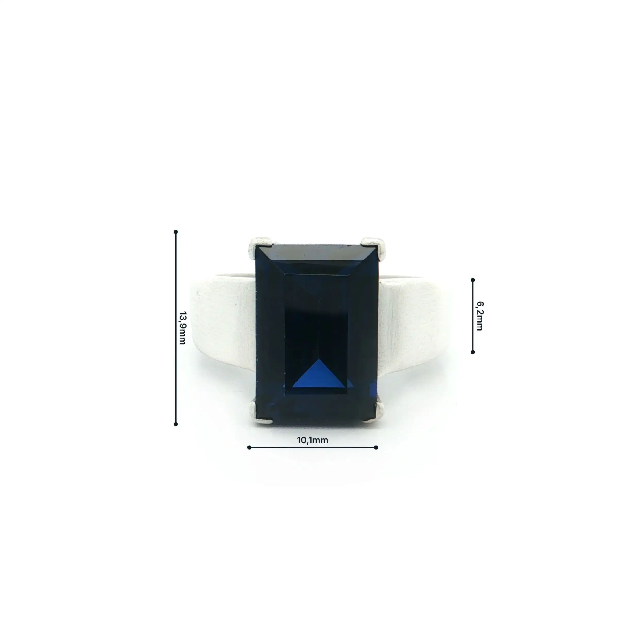 Ring Silber mattiert mit synthetischem Spinell
