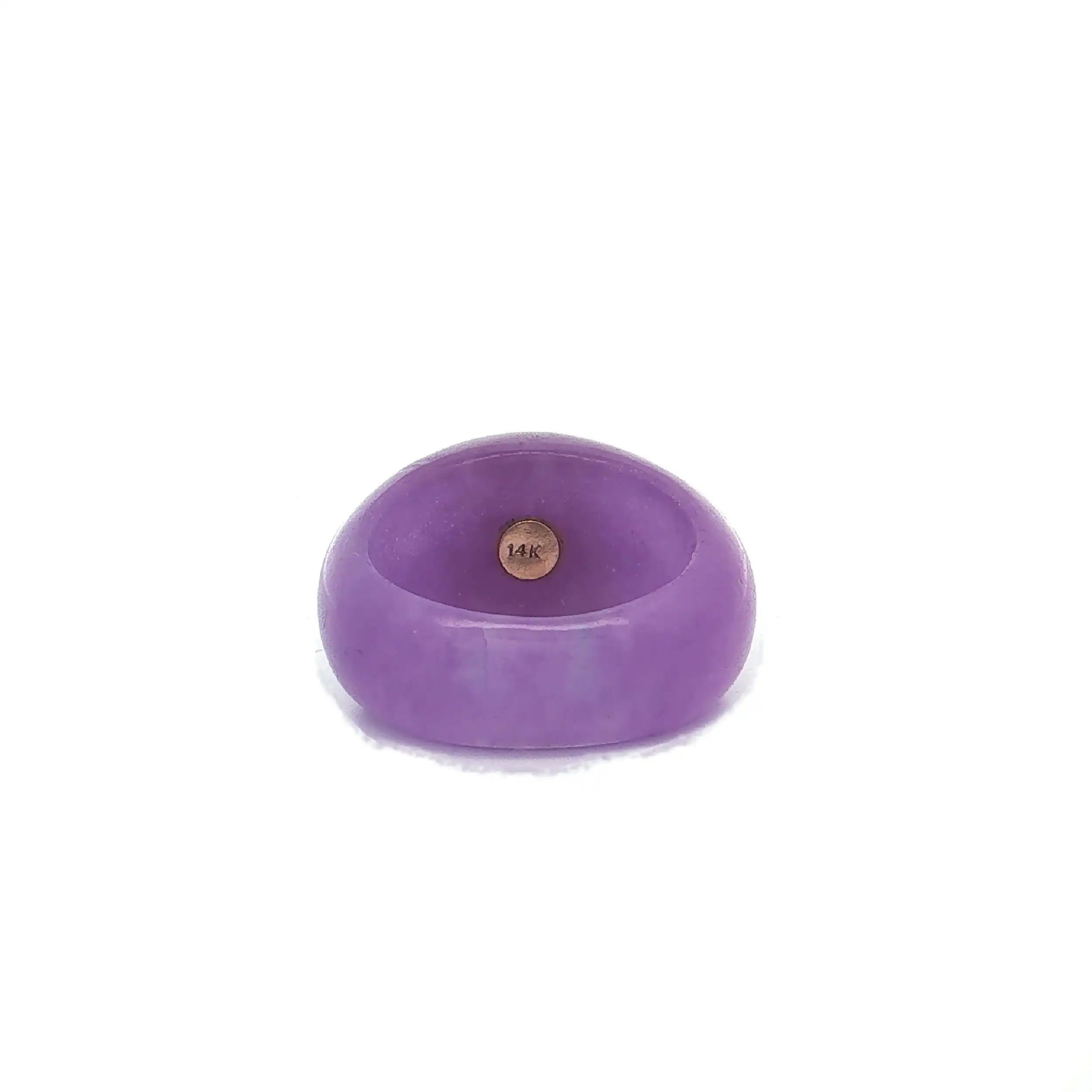 Ring aus lavendelfarbener Jade mit Gelbgold Fassung und Amethyst Cabochon