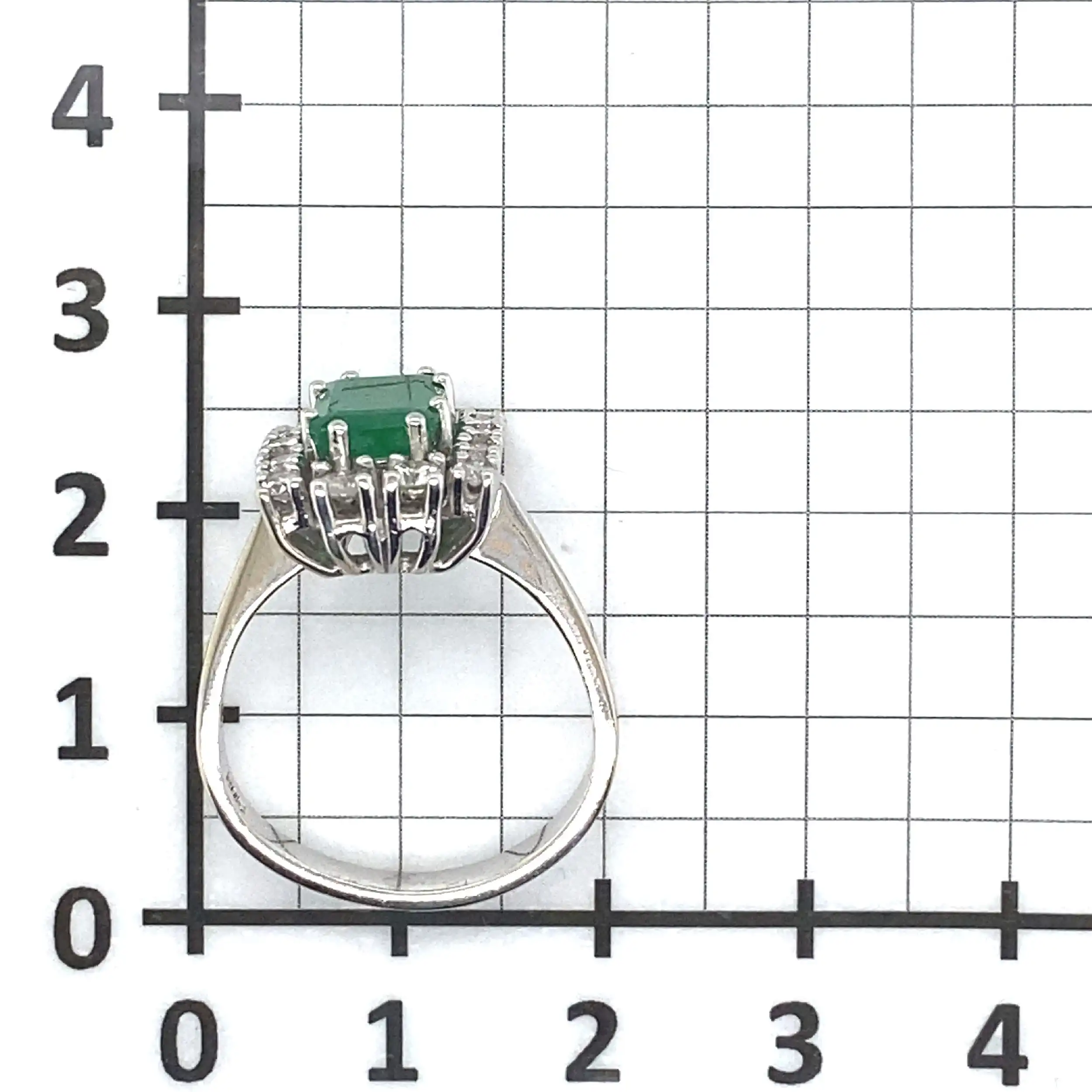 Ring Weißgold mit Smaragd und Brillanten Ring Weißgold mit Smaragd und Brillanten