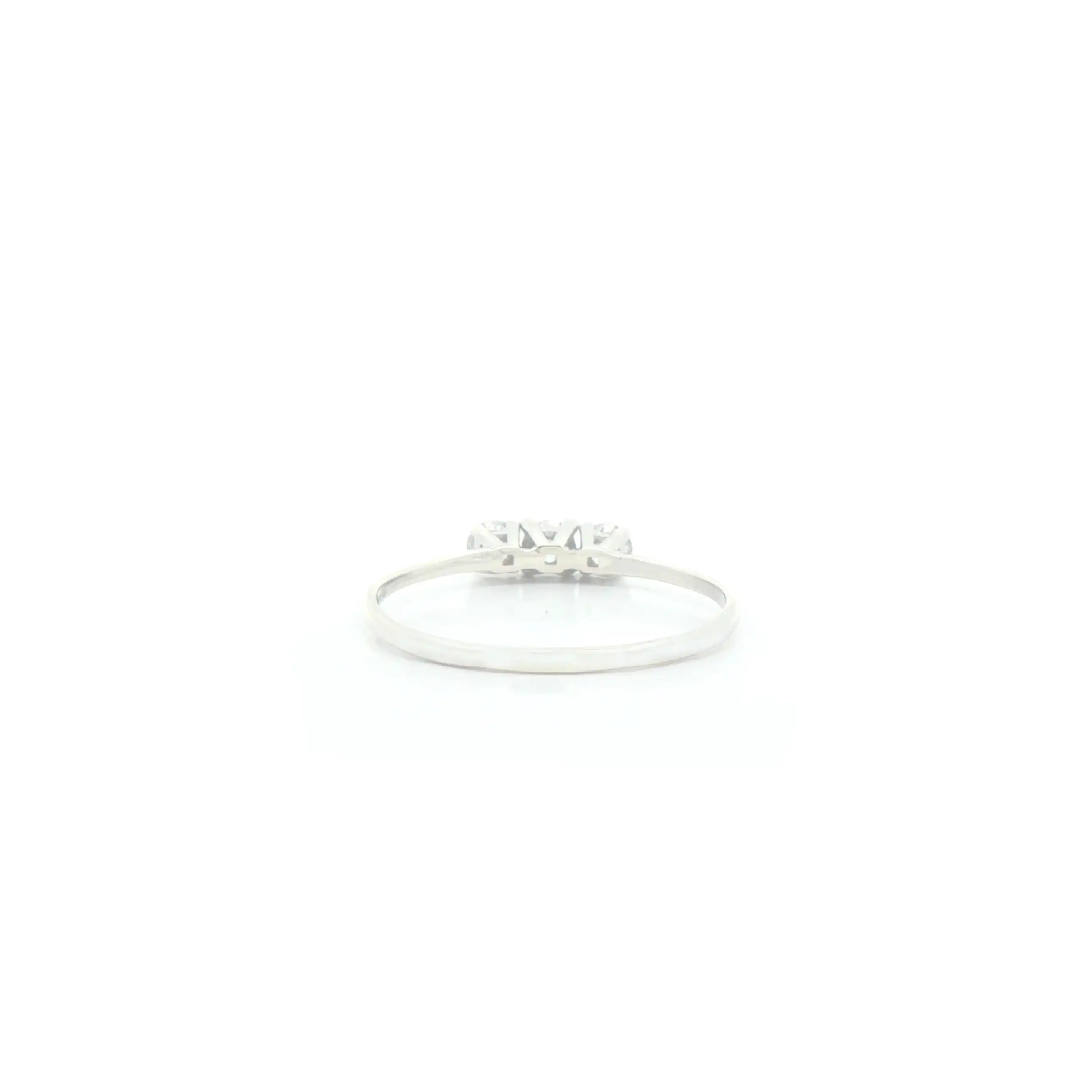 Ring Weißgold mit synthetischen Brillanten Ring Weißgold mit synthetischen Brillanten