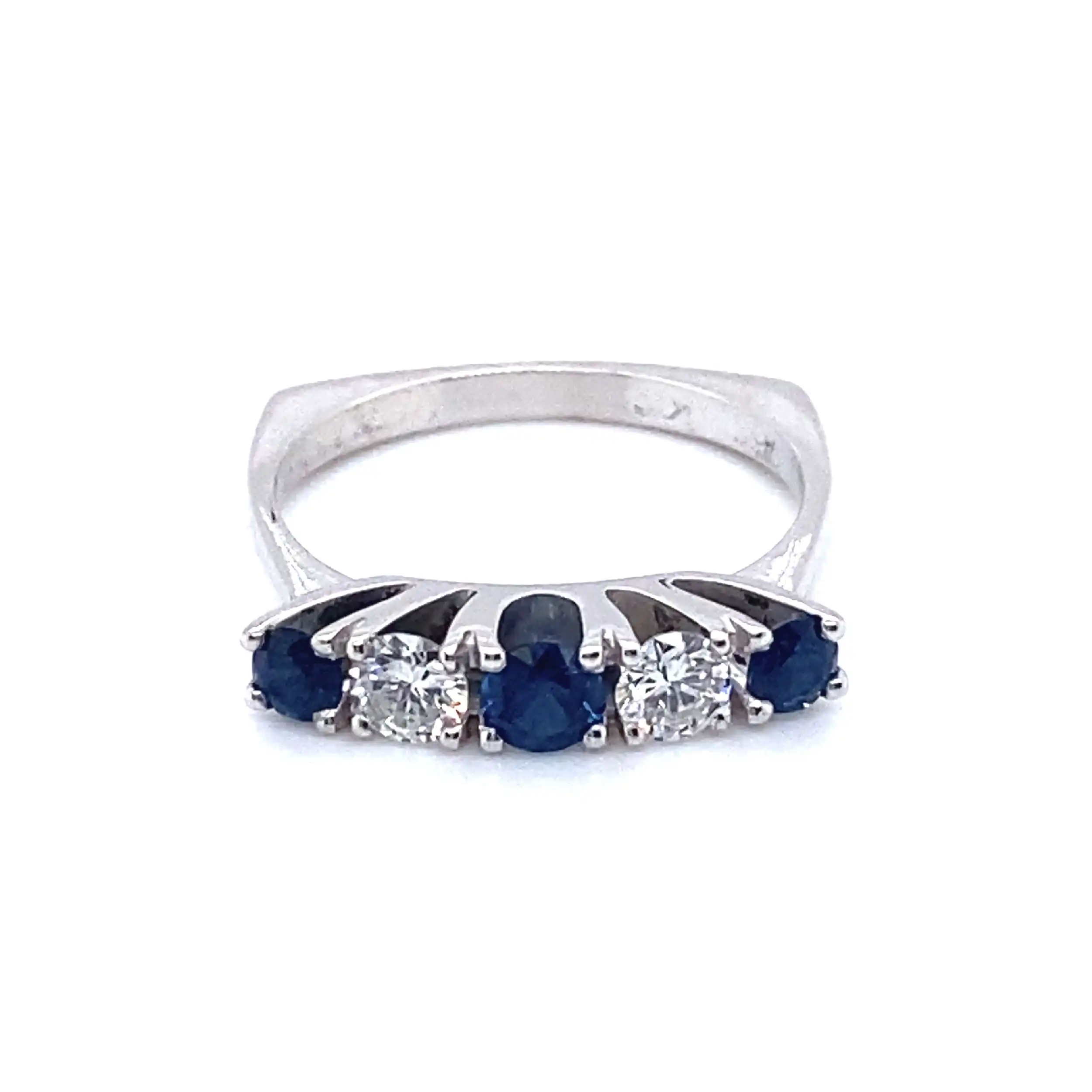 Ring Weißgold mit Brillanten und Saphiren Ring Weißgold mit Brillanten und Saphiren
