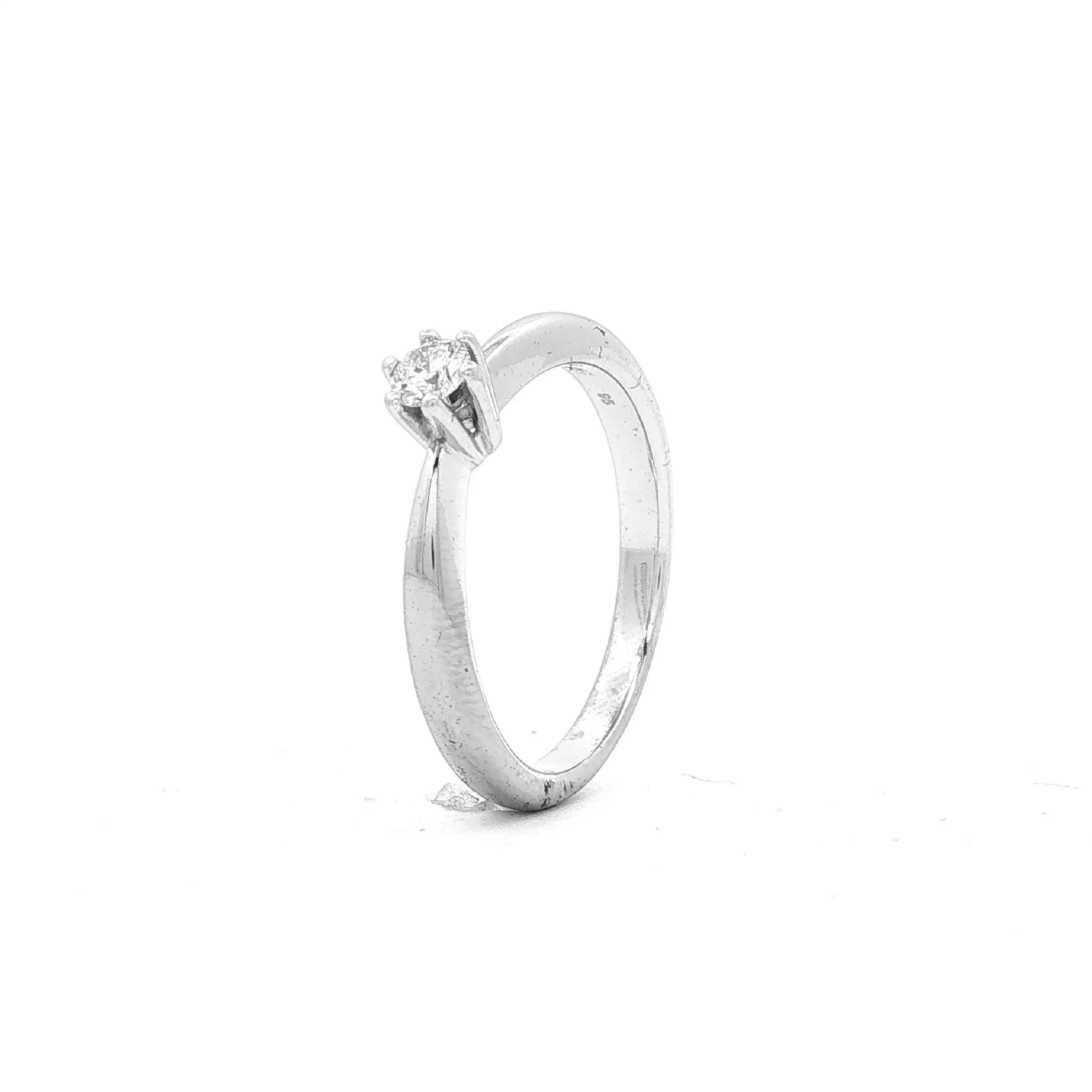 Ring Weißgold mit Brillant Solitär, graviert mit 0,20ct Ring Weißgold mit Brillant Solitär, graviert mit 0,20ct