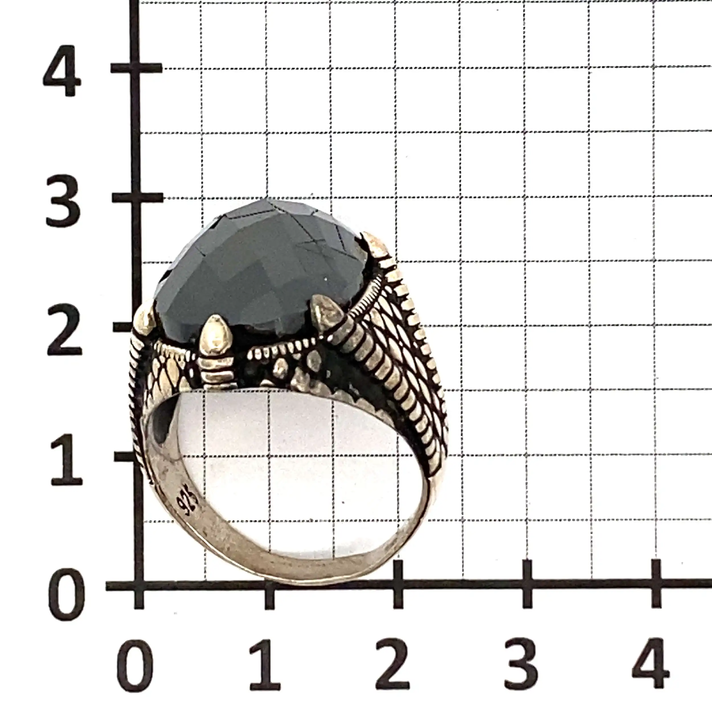 Silberring mit schwarzem Farbstein