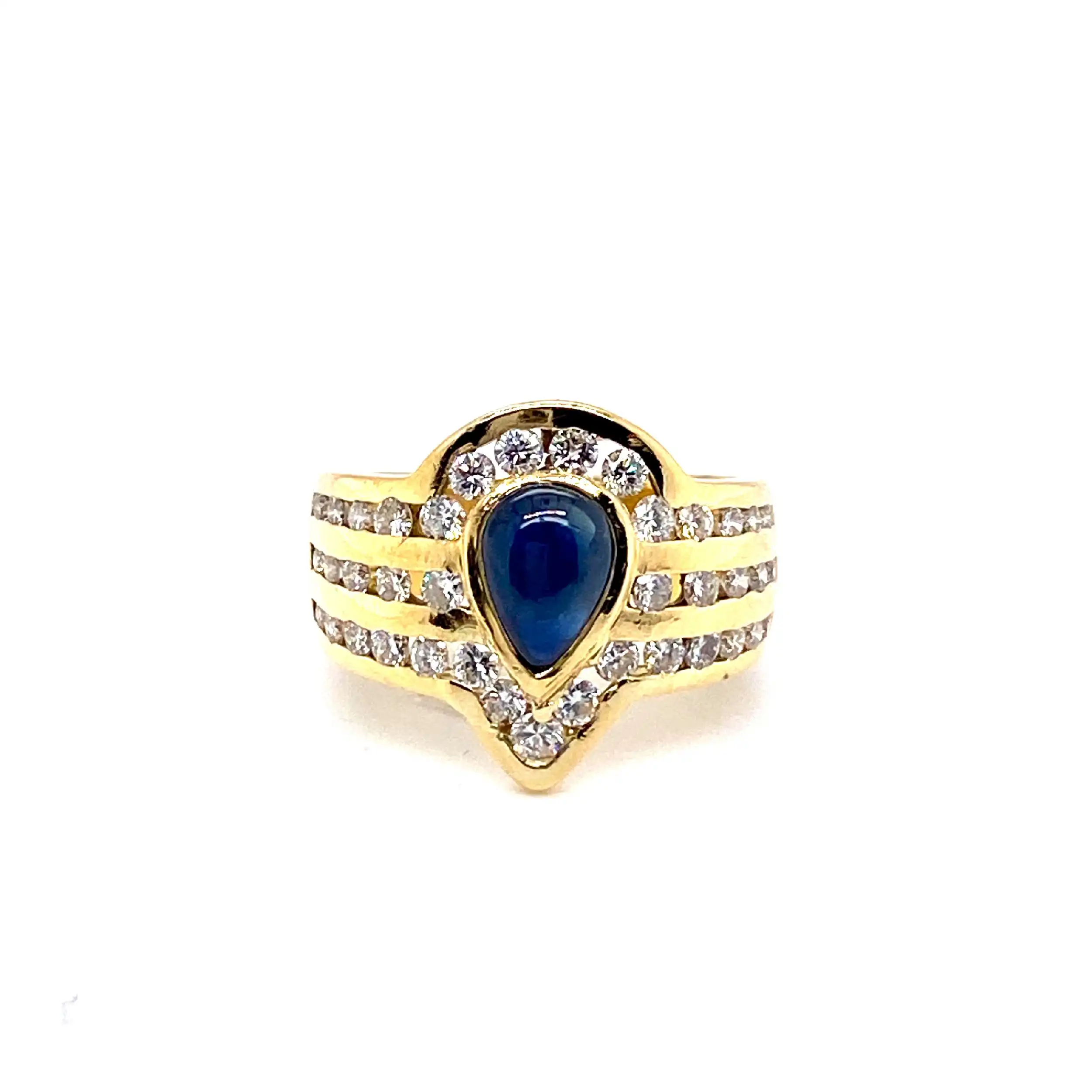 Ring mit Brillanten und Saphir Tropfen Cabochon Ring mit Brillanten und Saphir Tropfen Cabochon