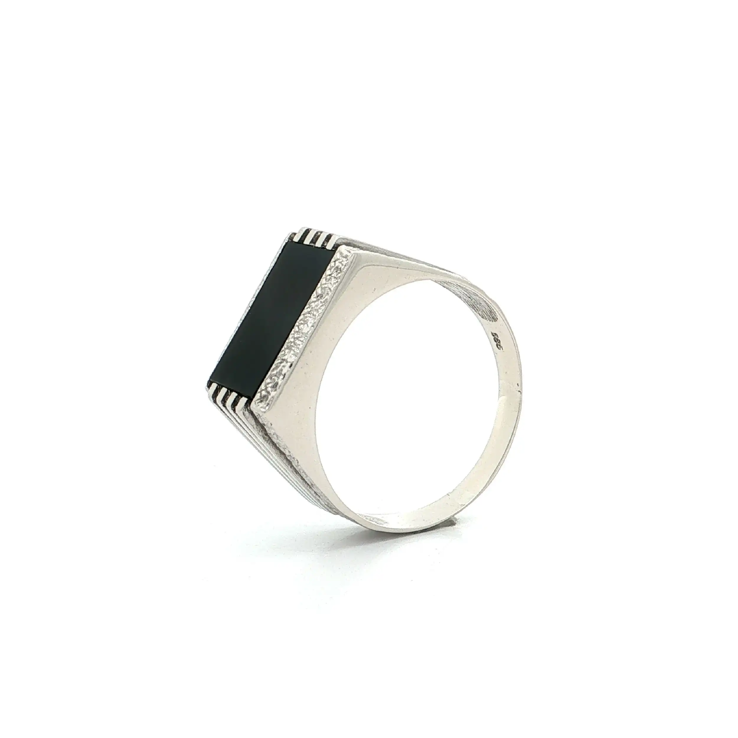 Ring Weißgold mit schwarzem Onyx