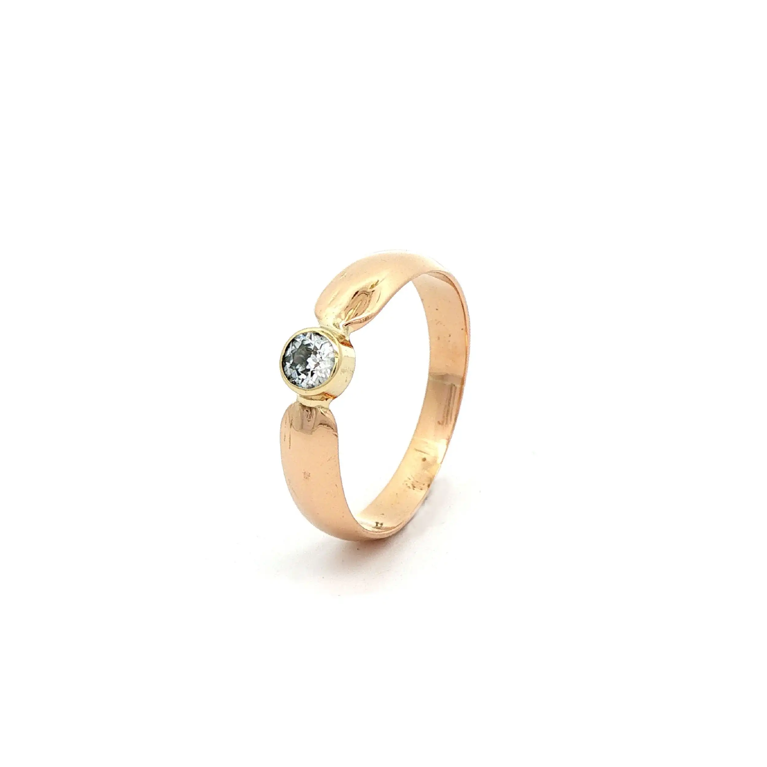 Ring Gelbgold mit Diamant Ring Gelbgold mit Diamant