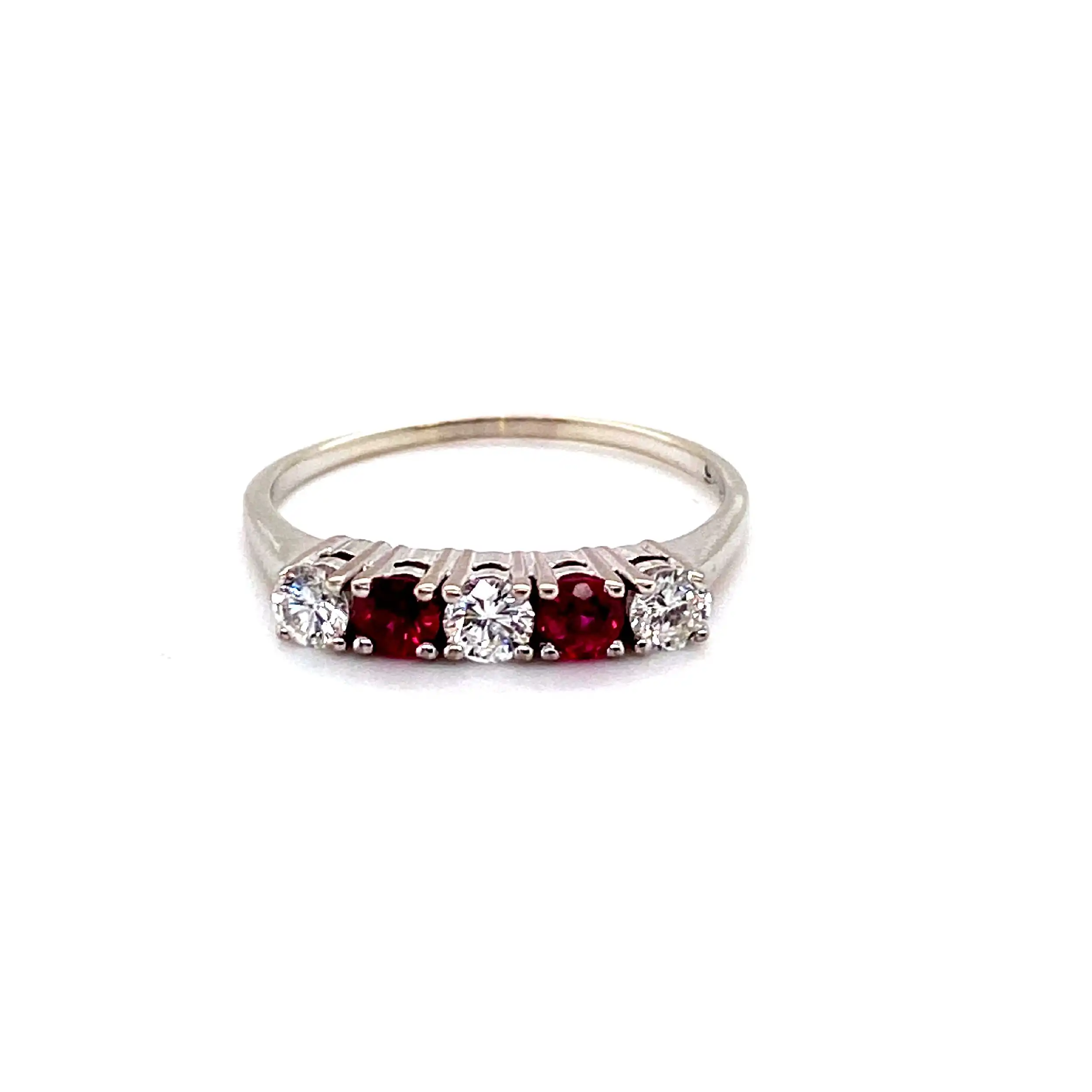 Ring Weißgold mit Rubinen und Brillanten Ring Weißgold mit Rubinen und Brillanten
