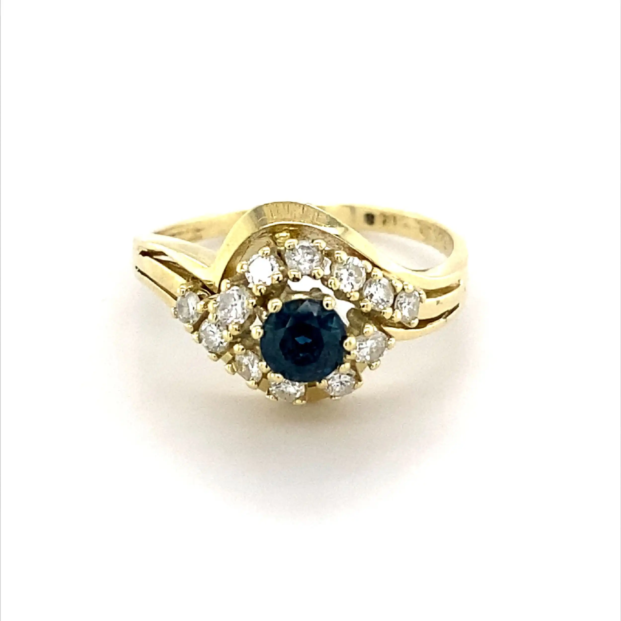 Ring Gelbgold mit Saphir und Brillanten Ring Gelbgold mit Saphir und Brillanten