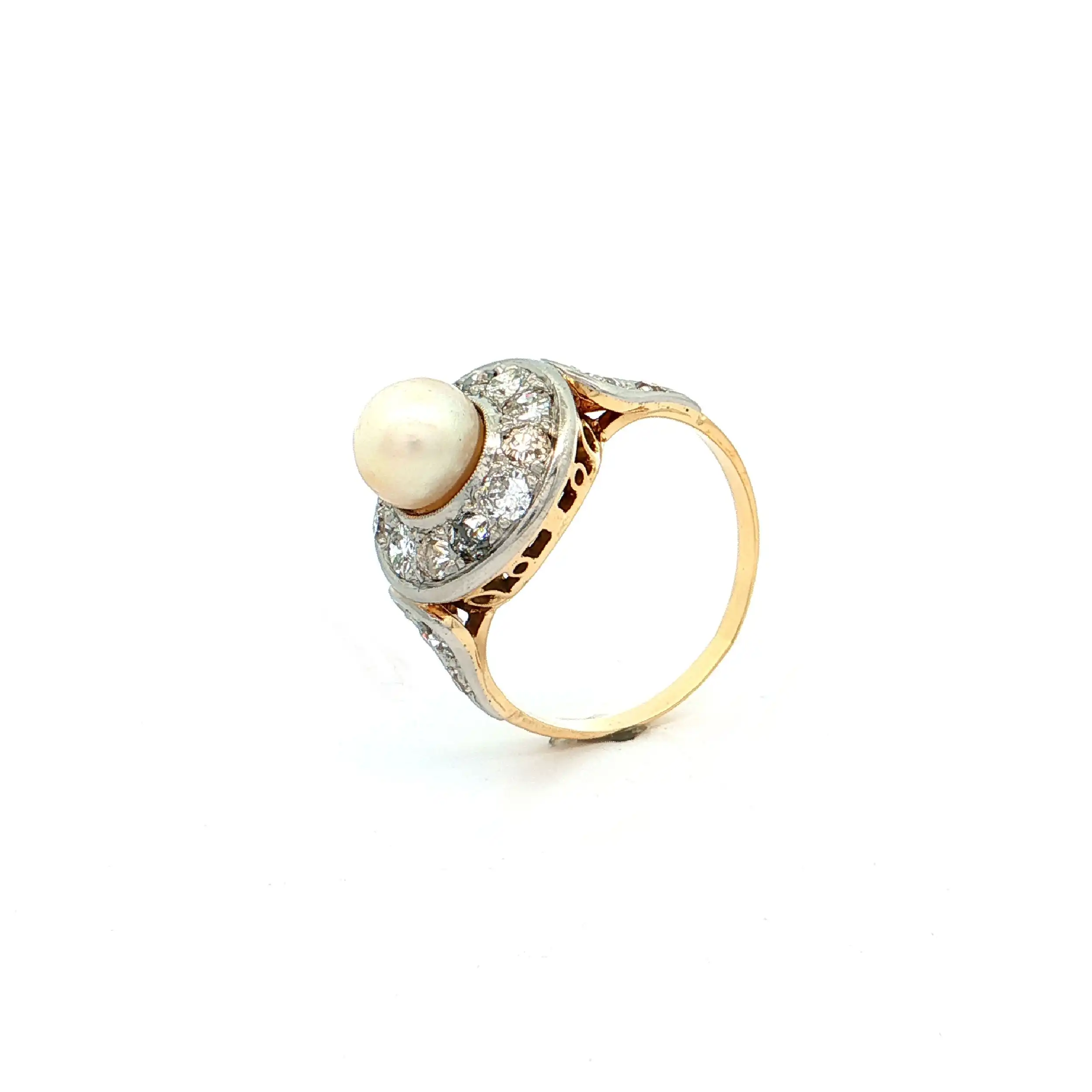 Ring Bicolor mit Altschliff Diamanten und Perle Ring Bicolor mit Altschliff Diamanten und Perle