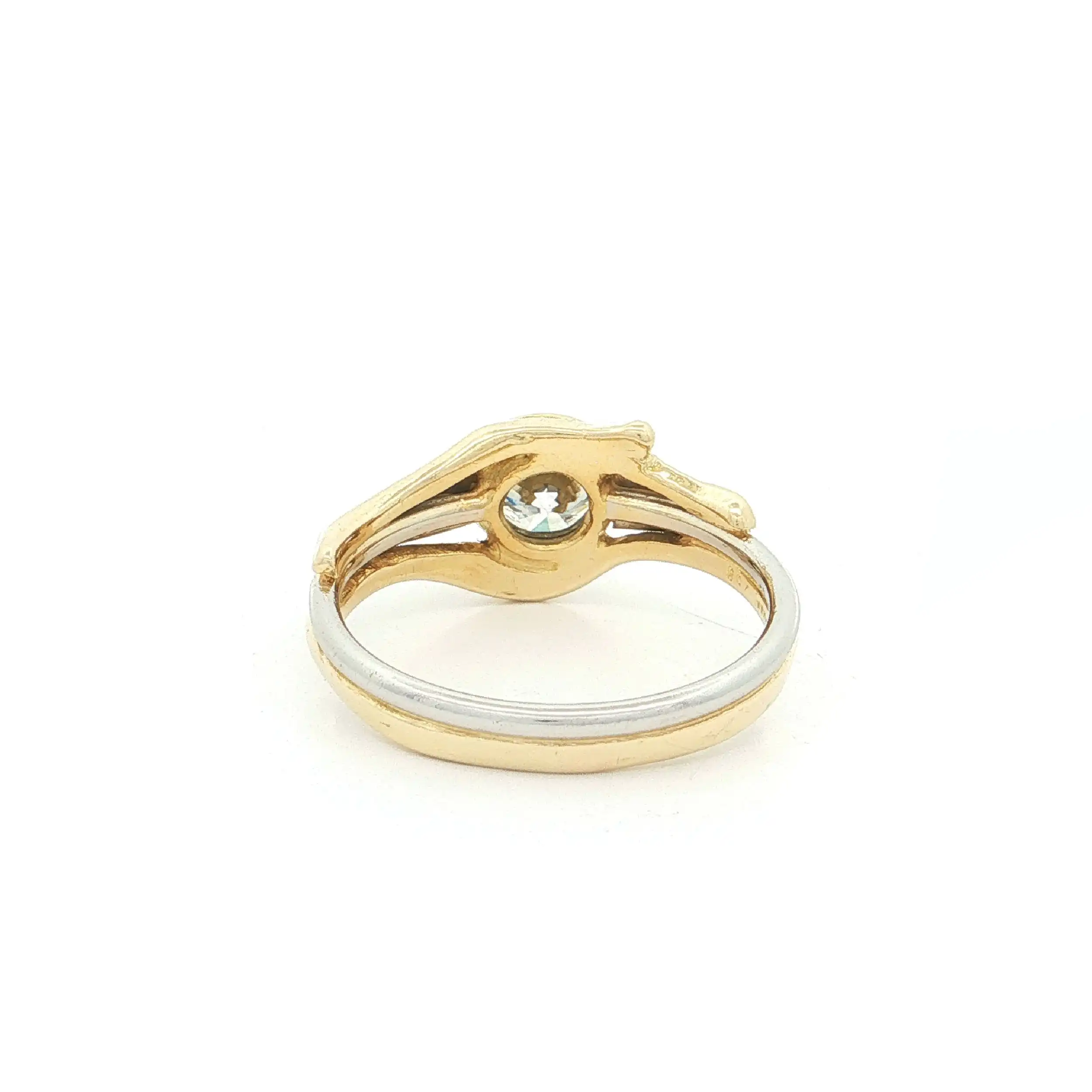 Ring Bicolor mit Brillant und Diamanten
