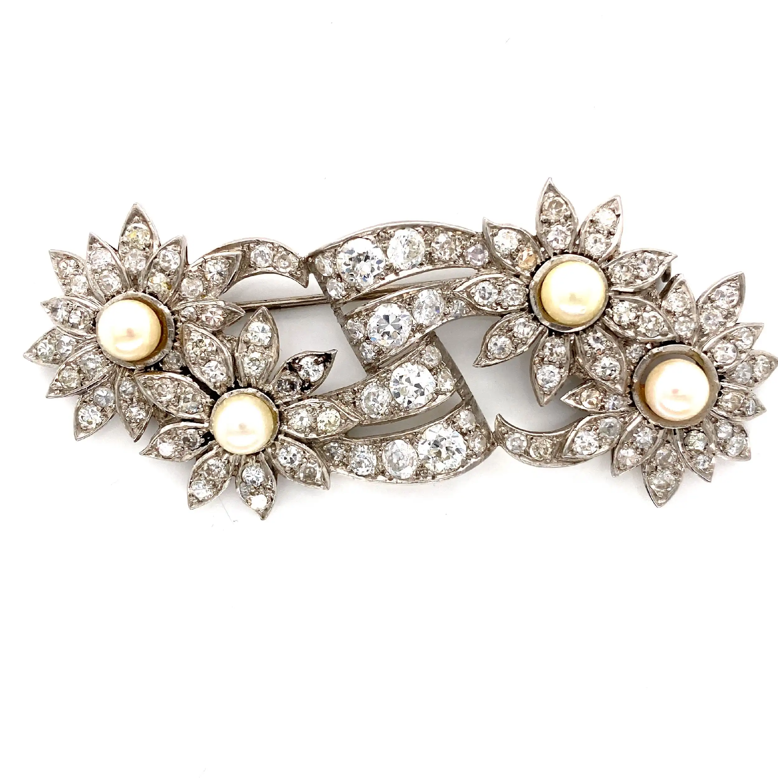 Brosche Weißgold mit Brillanten/Diamanten und Perlen Brosche Weißgold mit Brillanten/Diamanten und Perlen