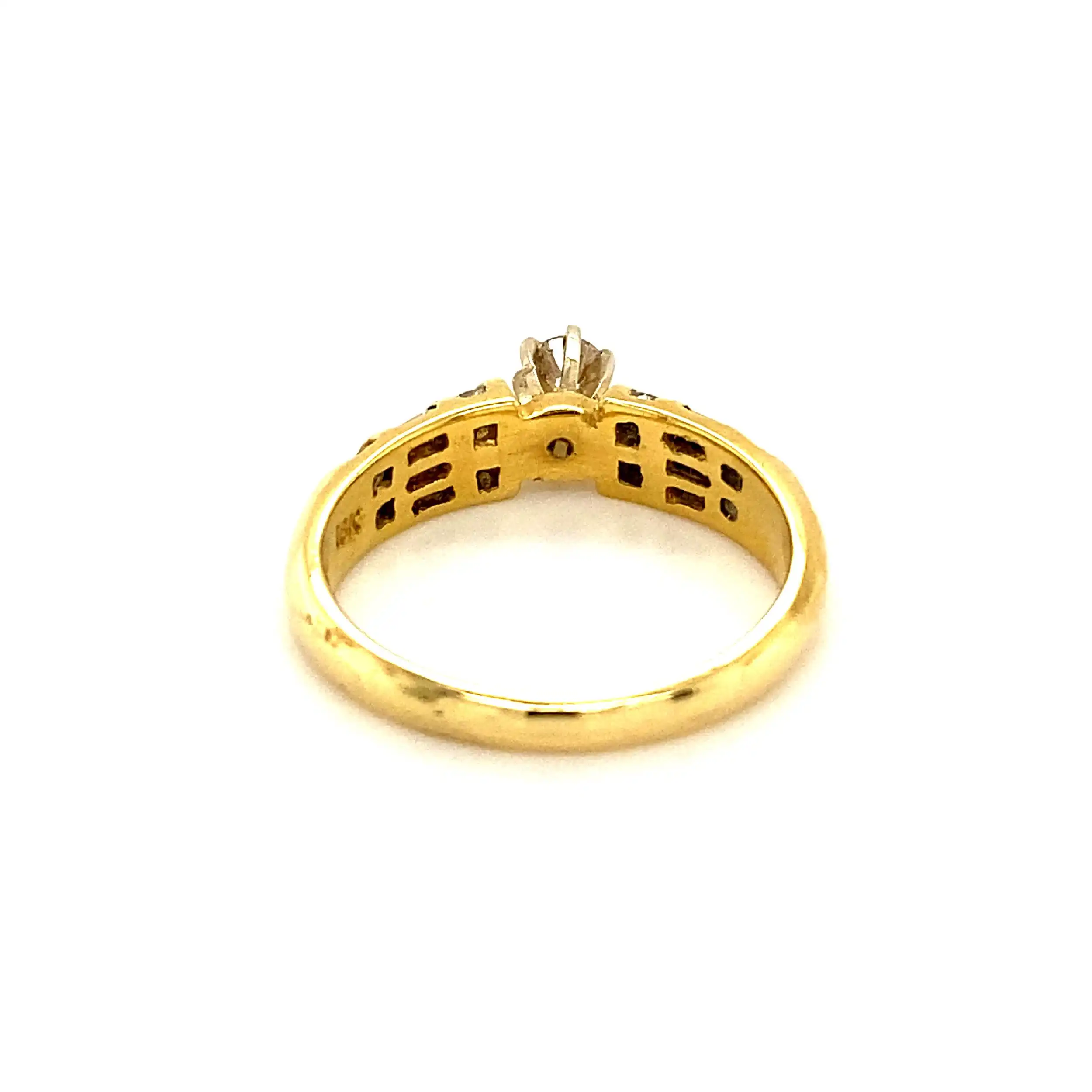 Ring Gelbgold mit Diamanten Ring Gelbgold mit Diamanten