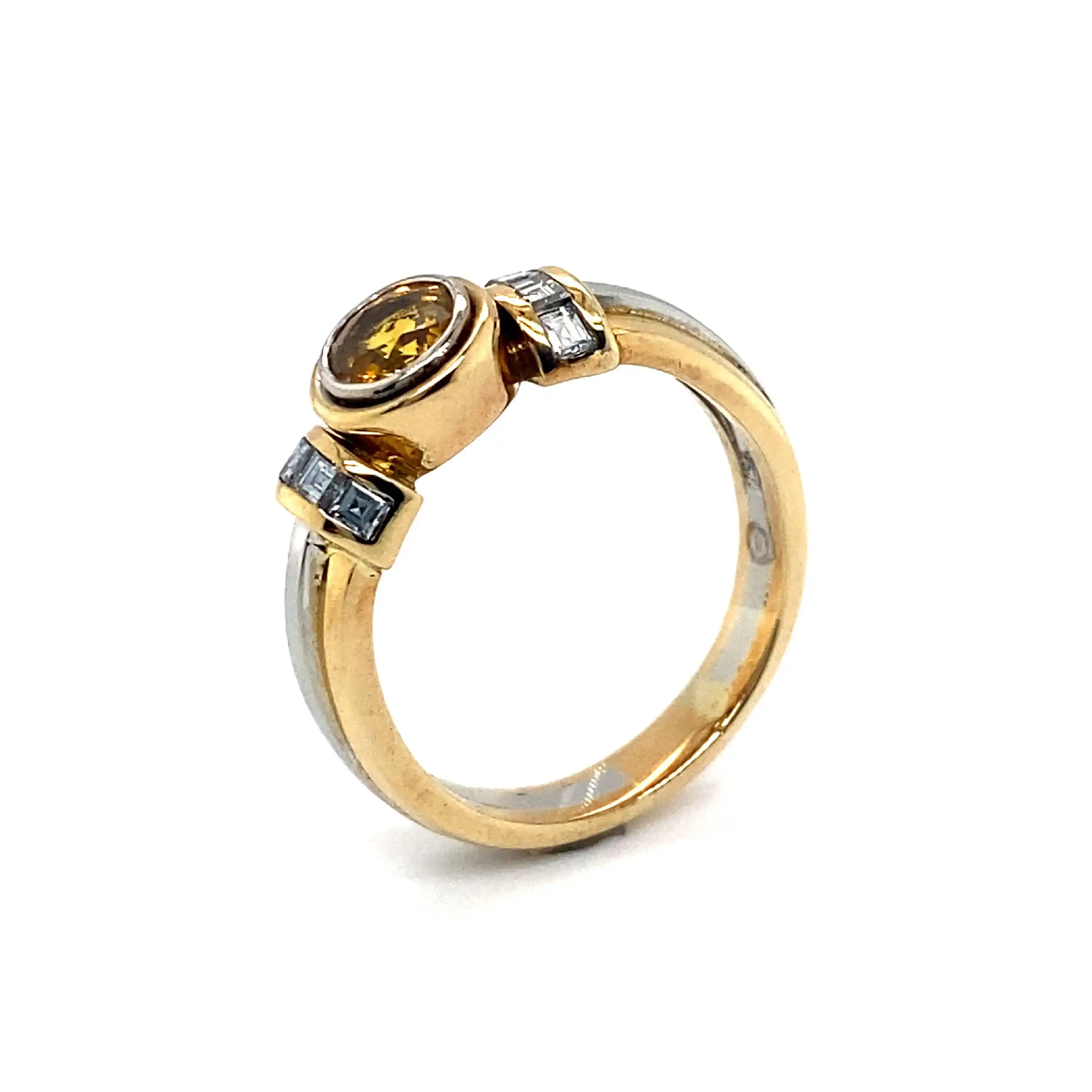 Ring Bicolor mit Baguette Diamanten und gelbem Saphir, ca. 0,85ct, mit Befundbericht von EPL Ring Bicolor mit Baguette Diamanten und gelbem Saphir, ca. 0,85ct, mit Befundbericht von EPL