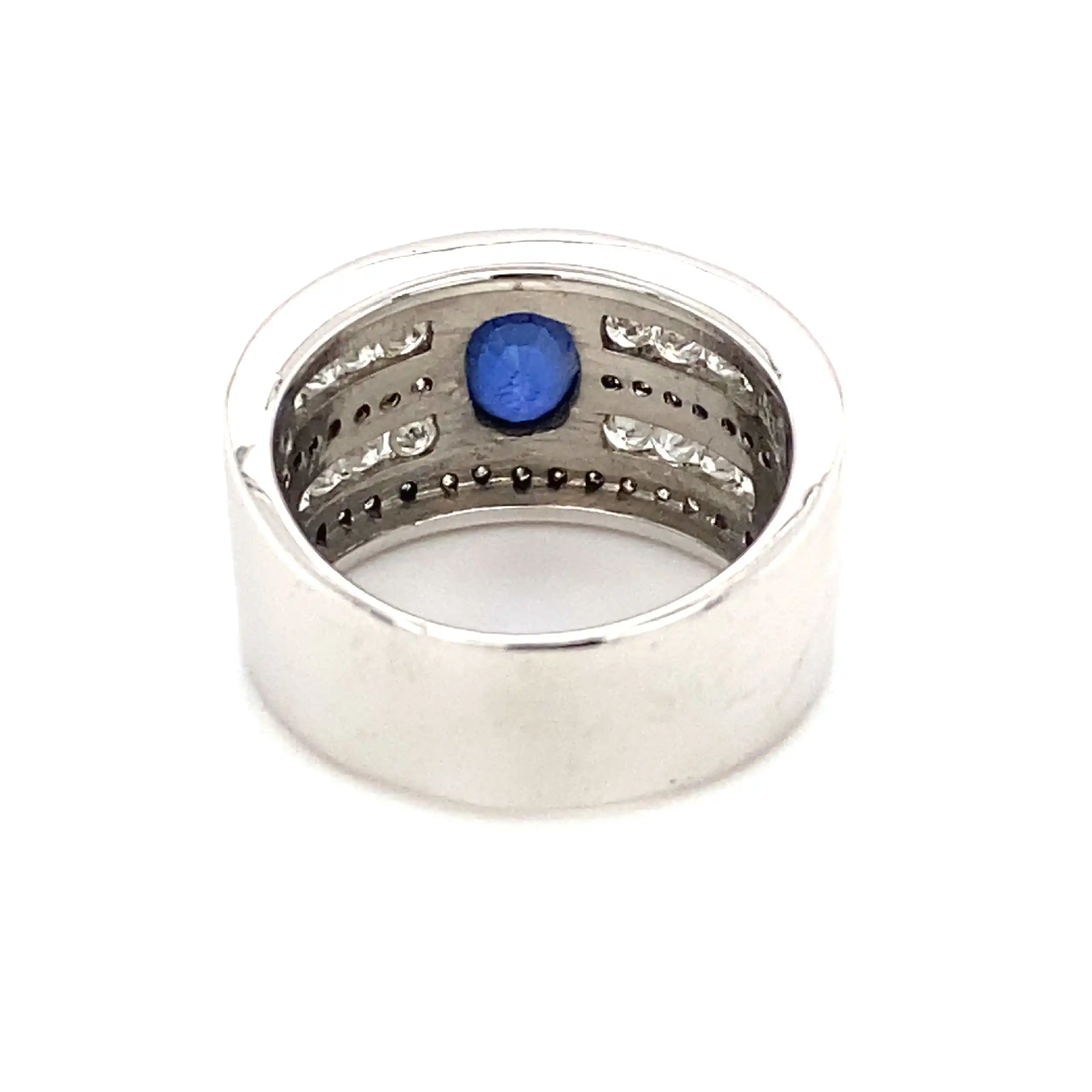 Ring Weißgold mit Saphir und Brillanten Ring Weißgold mit Saphir und Brillanten
