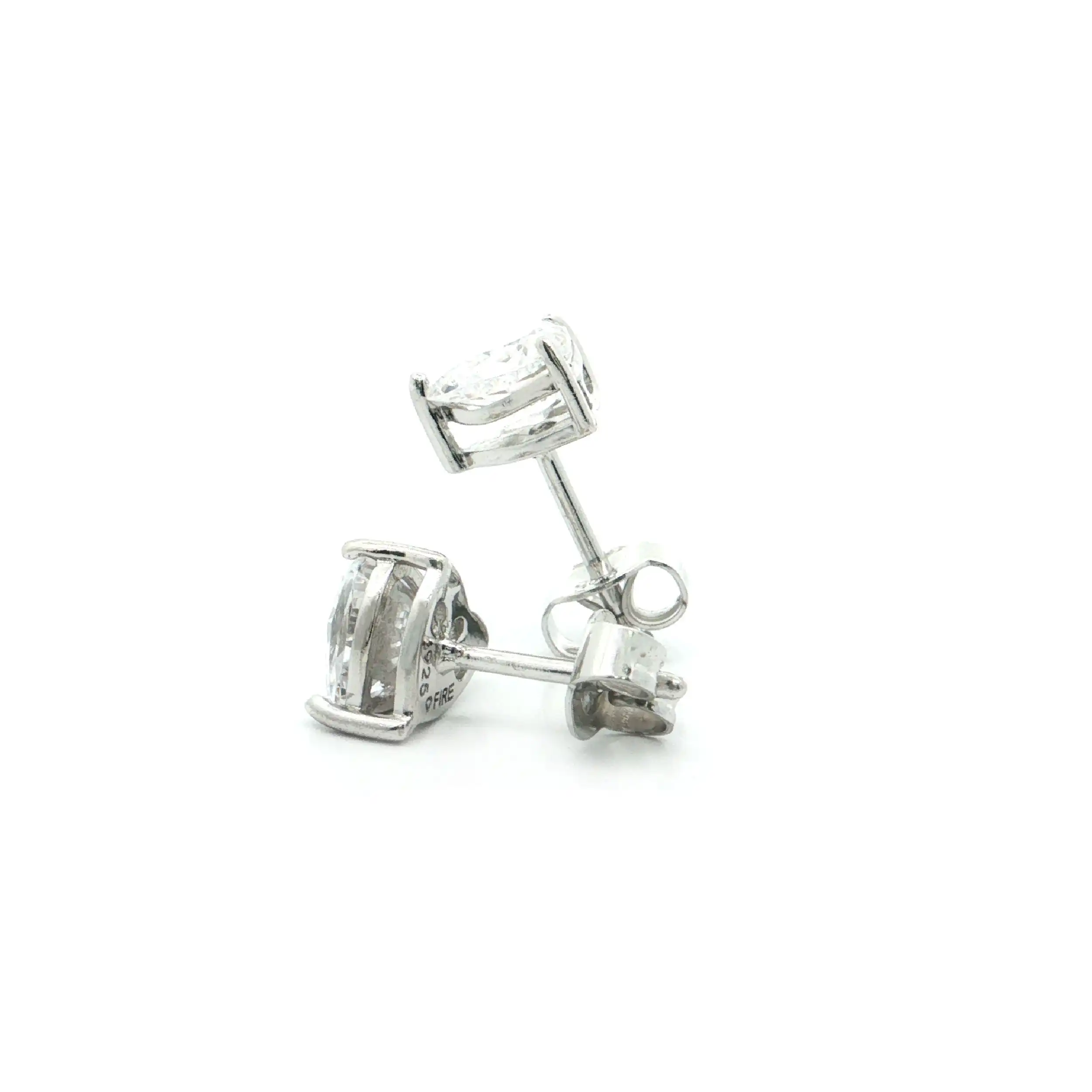 Ohrstecker Silber mit Zirkonia-Herzchen Ohrstecker Silber mit Zirkonia-Herzchen