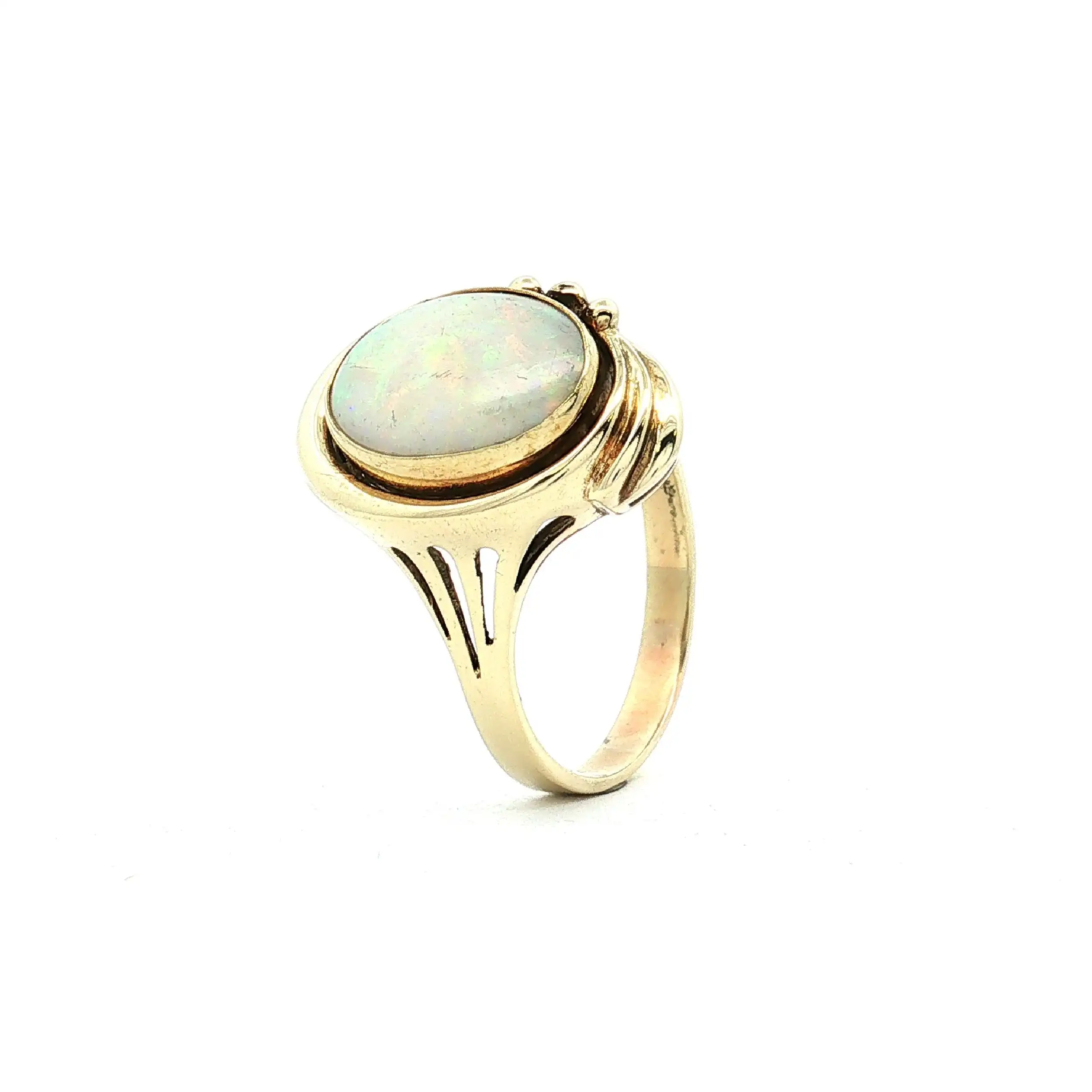 Ring Gelbgold mit Opal Ring Gelbgold mit Opal