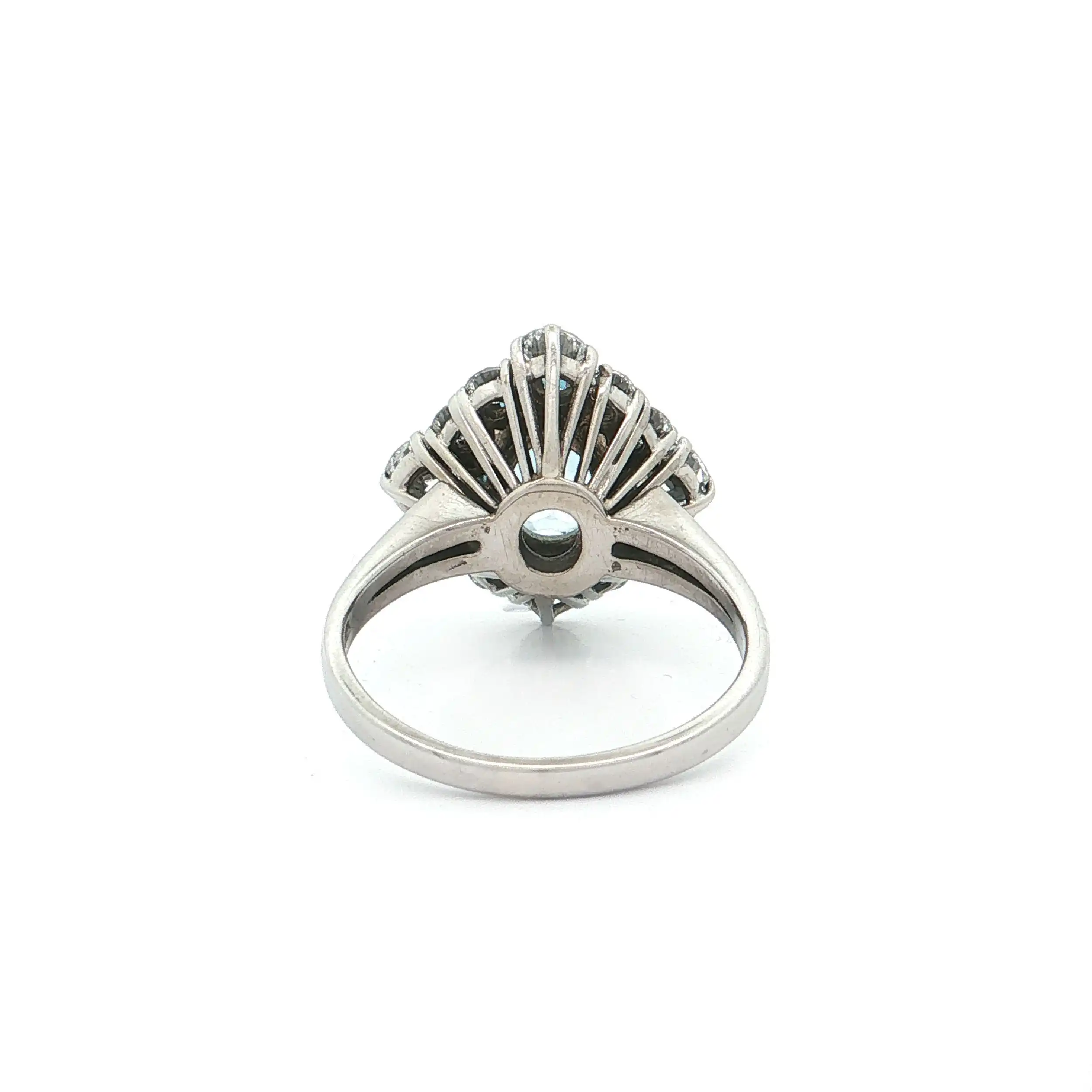 Ring Weißgold mit Blautopas und Brillanten Ring Weißgold mit Blautopas und Brillanten