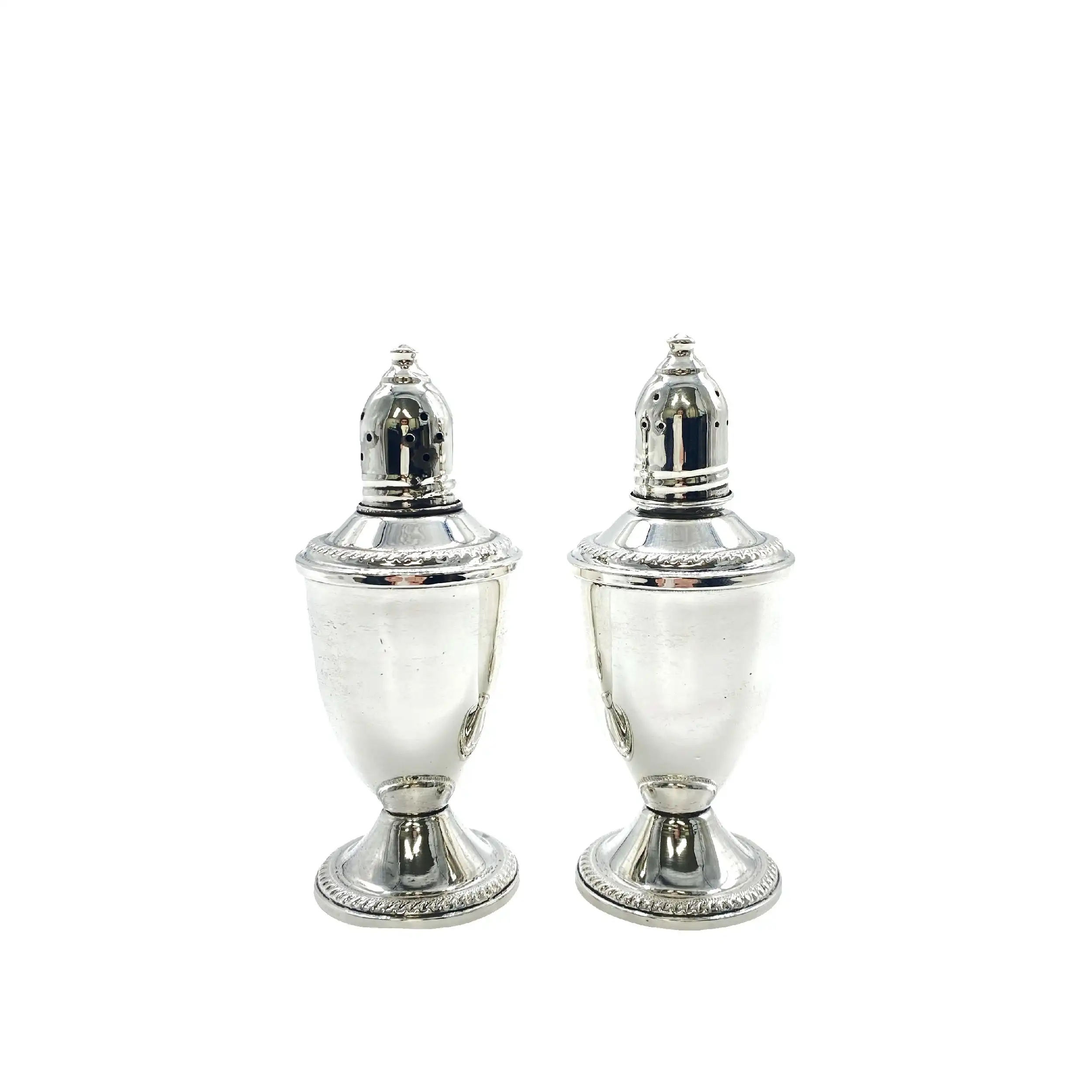 Salz- und Pfefferstreuer Silber im Barockstil Salz- und Pfefferstreuer Silber im Barockstil