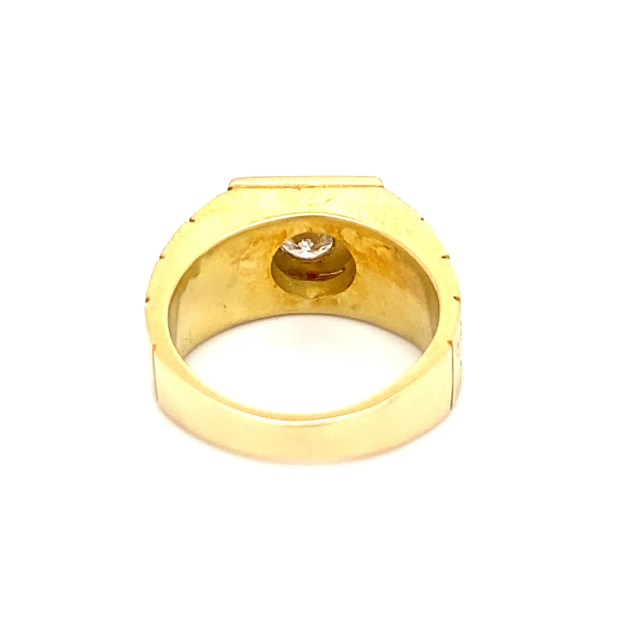 Ring Gelbgold mit Brillanten, graviert mit 1,32ct. Ring Gelbgold mit Brillanten, graviert mit 1,32ct.