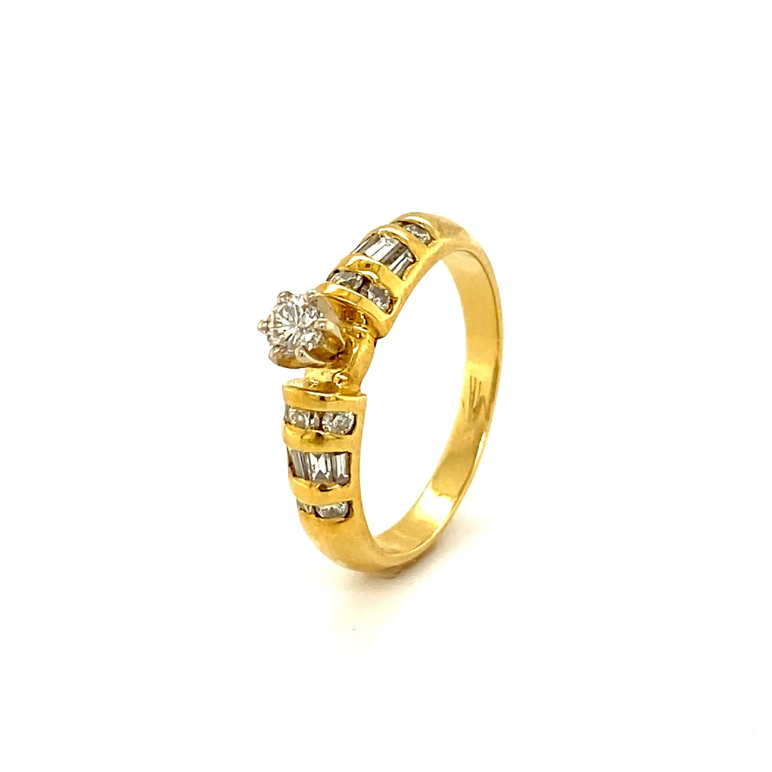 Ring Gelbgold mit Diamanten Ring Gelbgold mit Diamanten