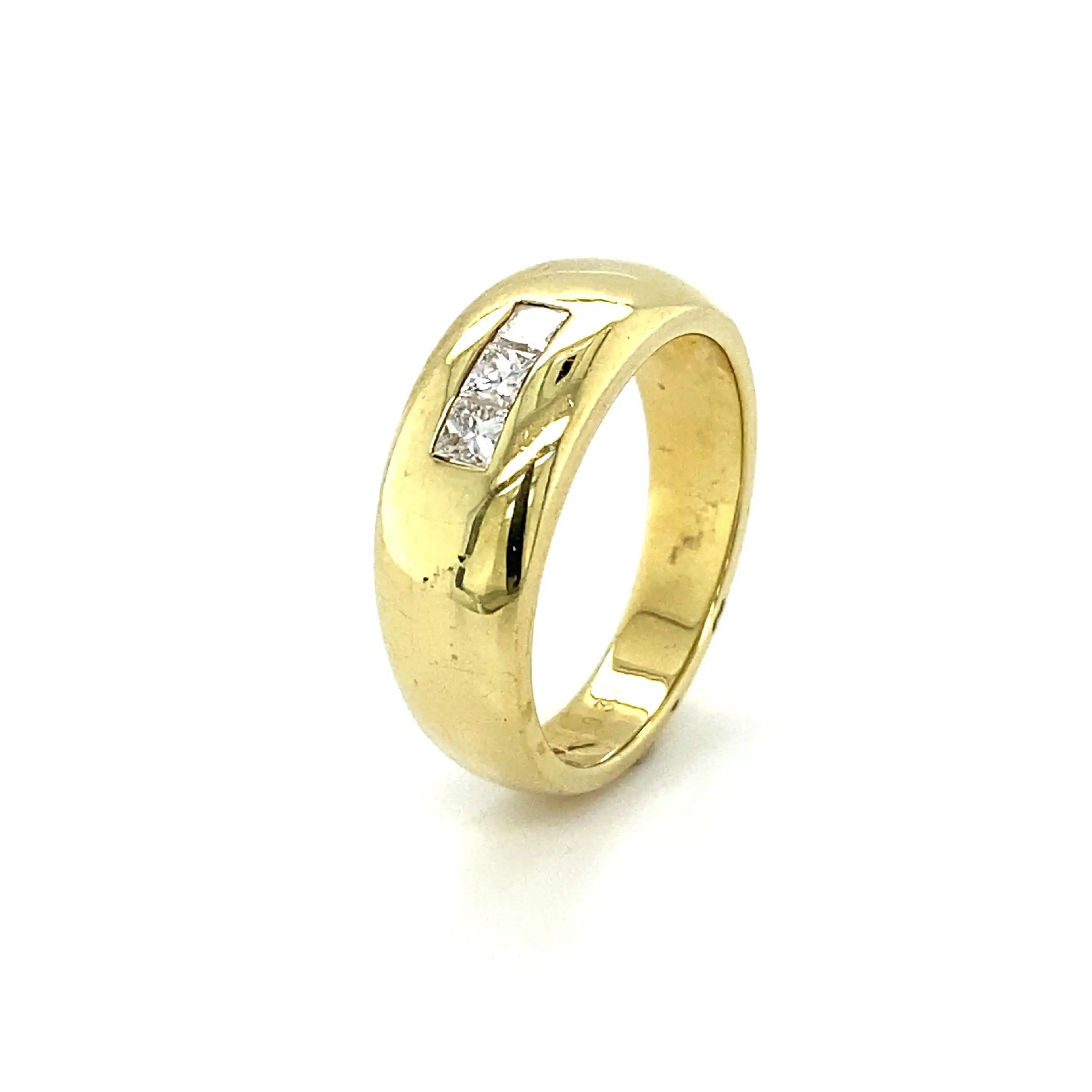Ring Gelbgold mit Diamanten in Pricess Cut, graviert mit 0,30ct Ring Gelbgold mit Diamanten in Pricess Cut, graviert mit 0,30ct