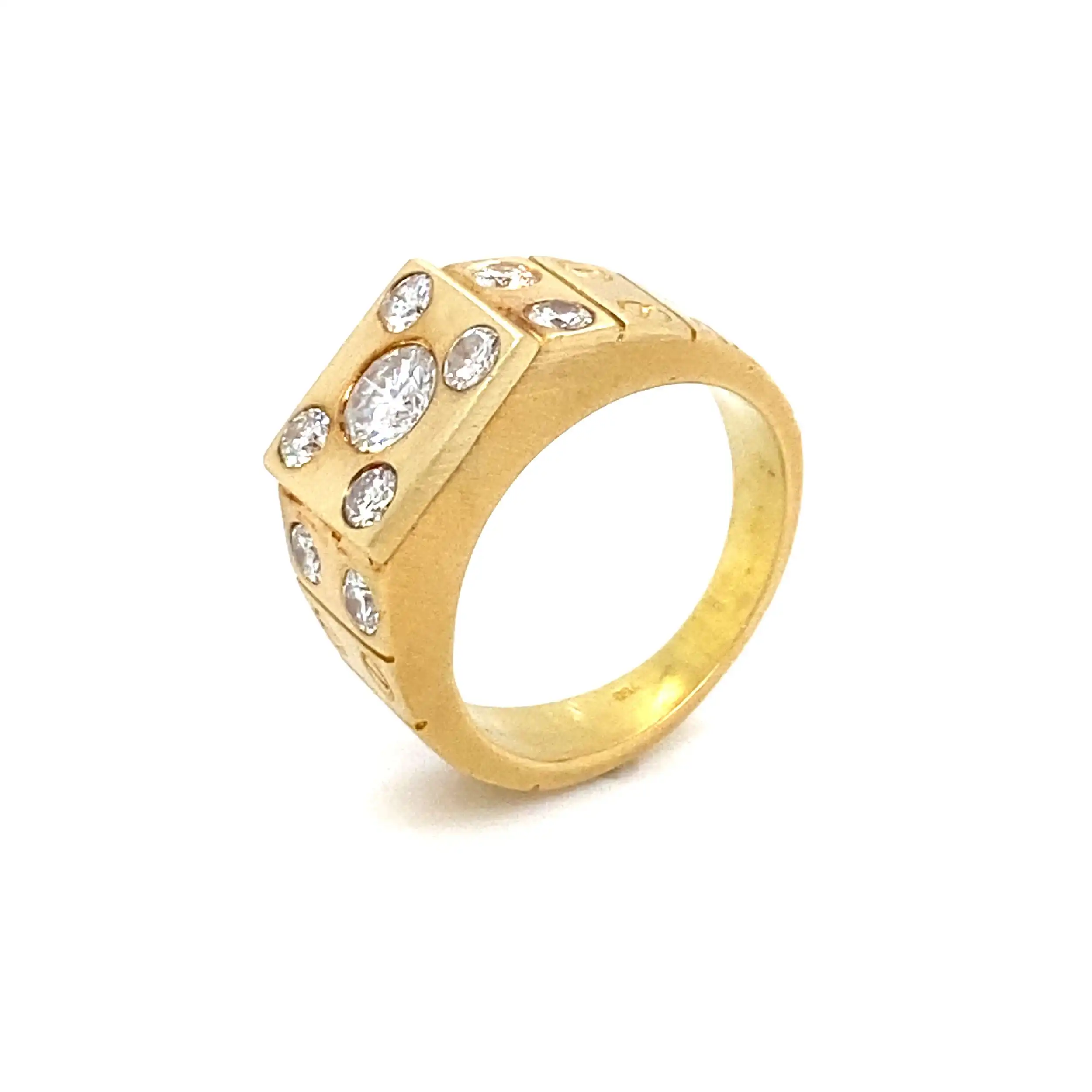 Ring Gelbgold mit Brillanten, graviert mit 1,32ct. Ring Gelbgold mit Brillanten, graviert mit 1,32ct.