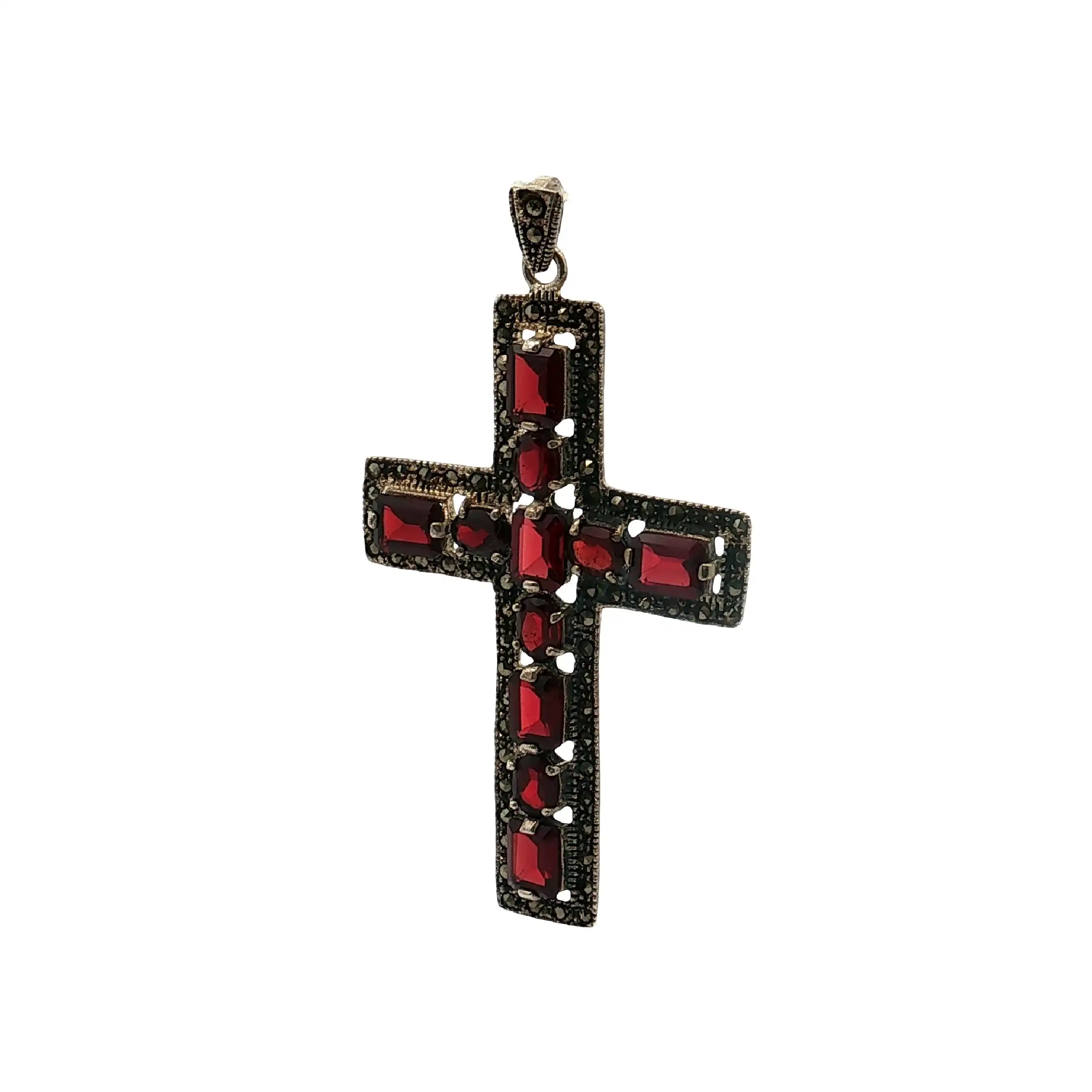 Kreuz Anhänger mit roten Steinen und Markasit Kreuz Anhänger mit roten Steinen und Markasit