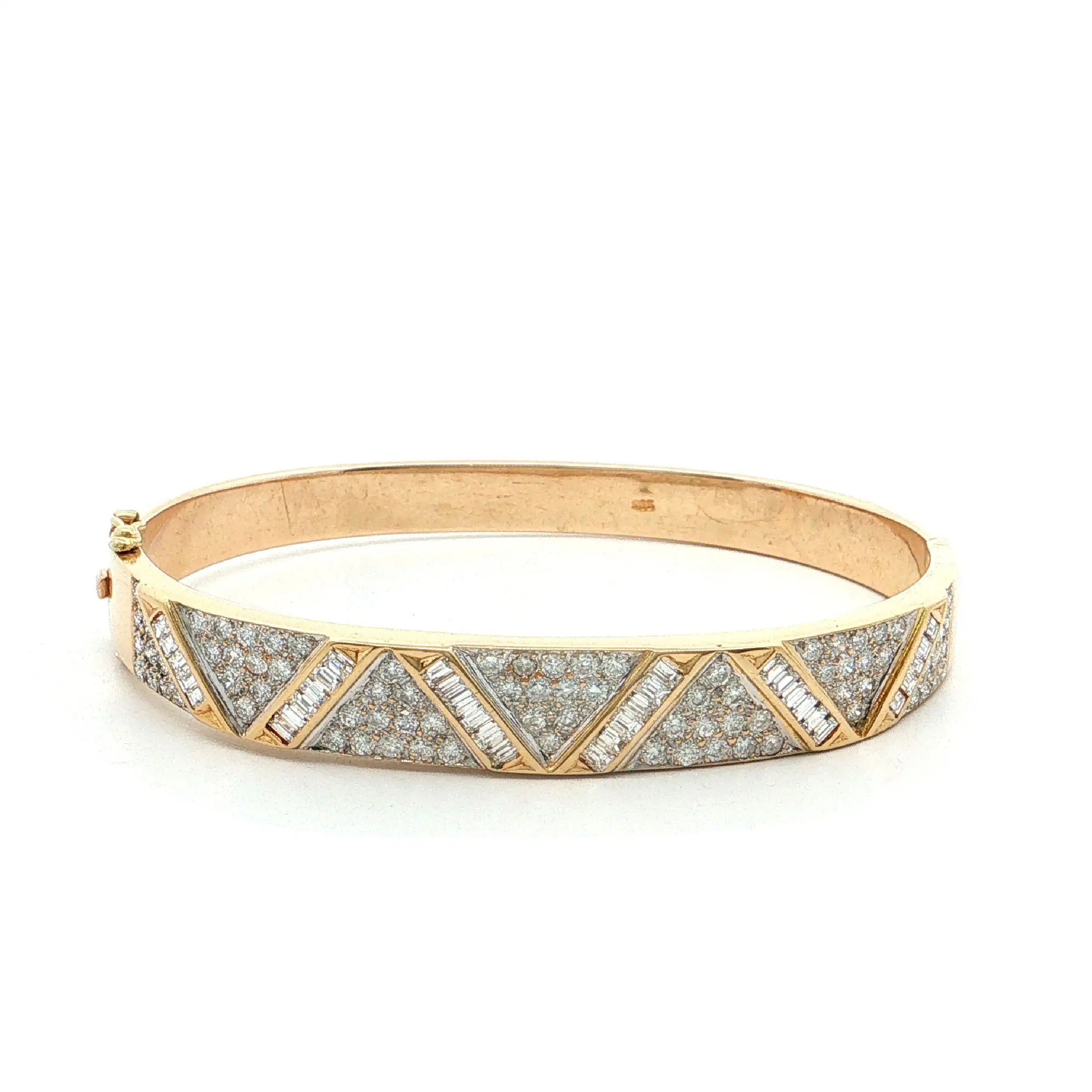 Armreif Gelbgold mit Brillanten und Baguette/Smaragd Schliff Diamanten