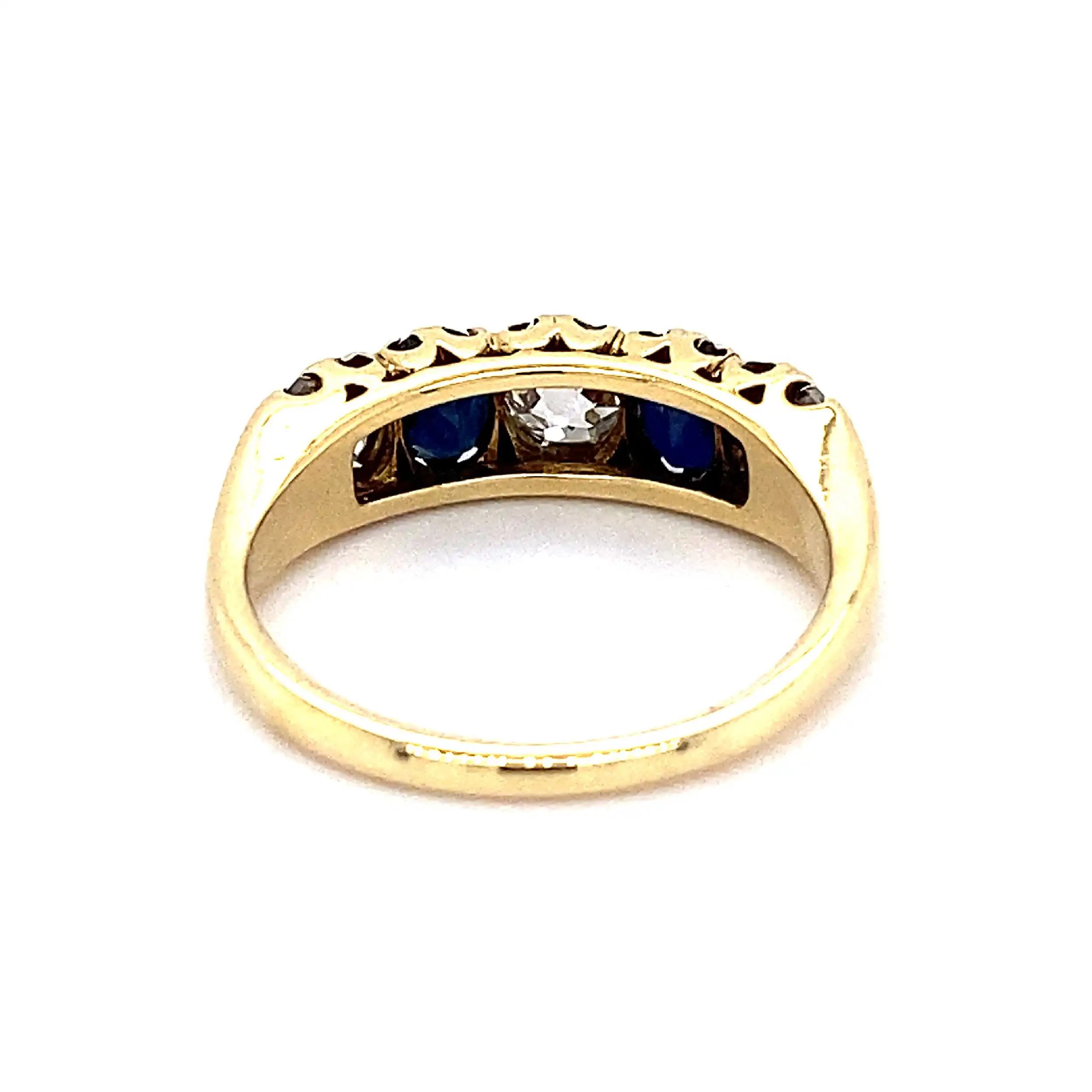Ring Gelbgold mit Saphiren und Brillanten im Altschliff Ring Gelbgold mit Saphiren und Brillanten im Altschliff