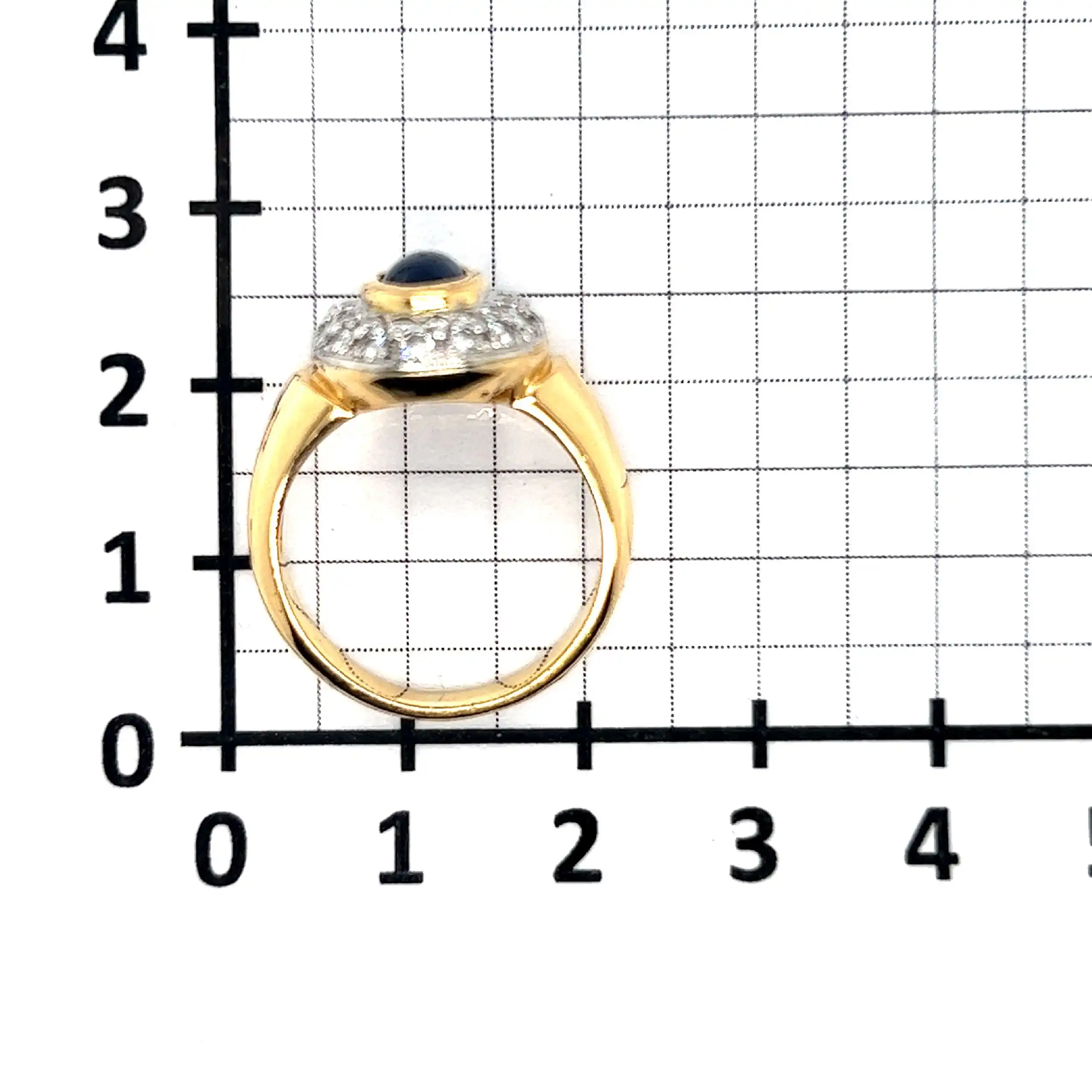 Ring mit Brillanten und Cabochon