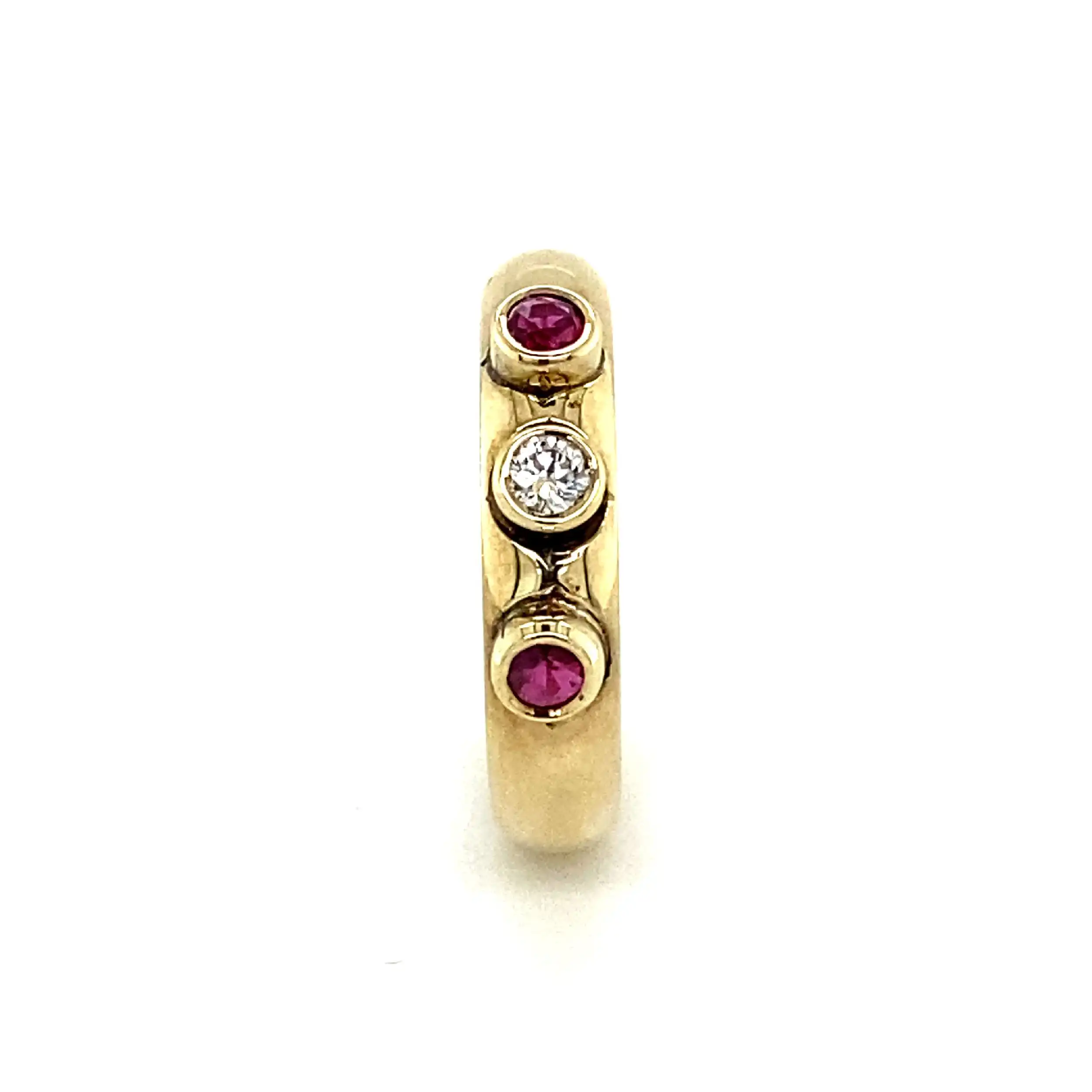 Ring Gelbgold mit Brillant und Farbsteinen Ring Gelbgold mit Brillant und Farbsteinen