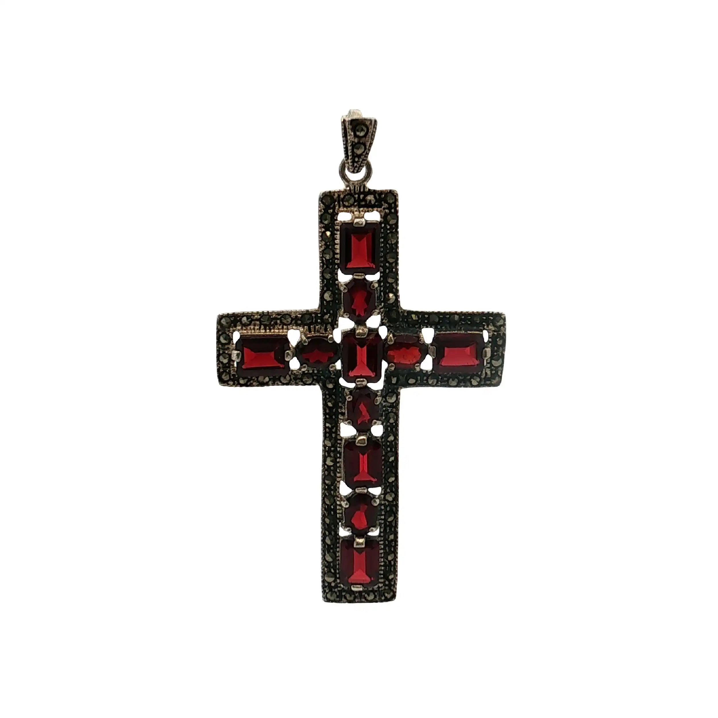 Kreuz Anhänger mit roten Steinen und Markasit