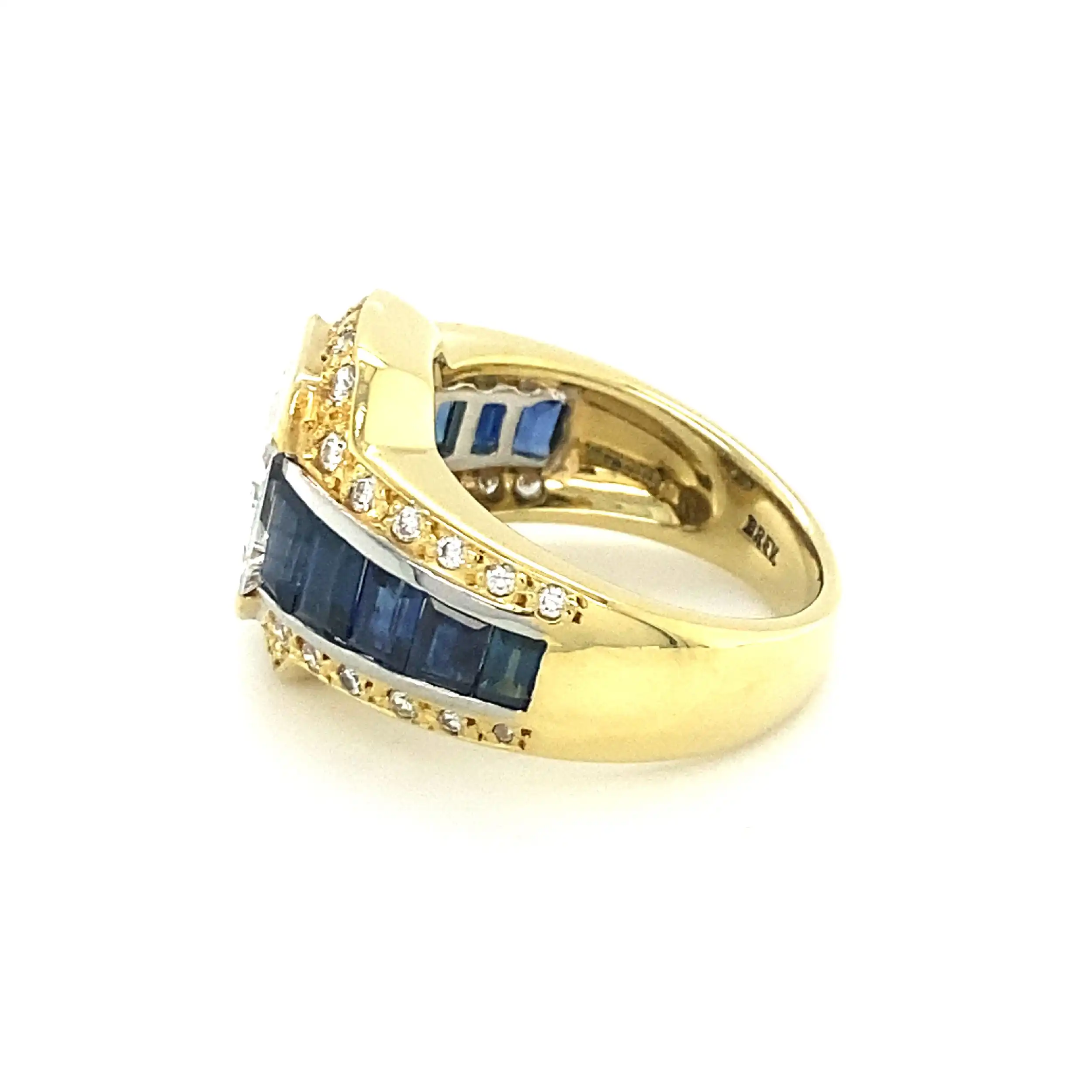 Herrenring mit Princess Diamant, Saphiren und Brillanten, mit DeGEB Gutachten 22.100 Euro Herrenring mit Princess Diamant, Saphiren und Brillanten, mit DeGEB Gutachten 22.100 Euro