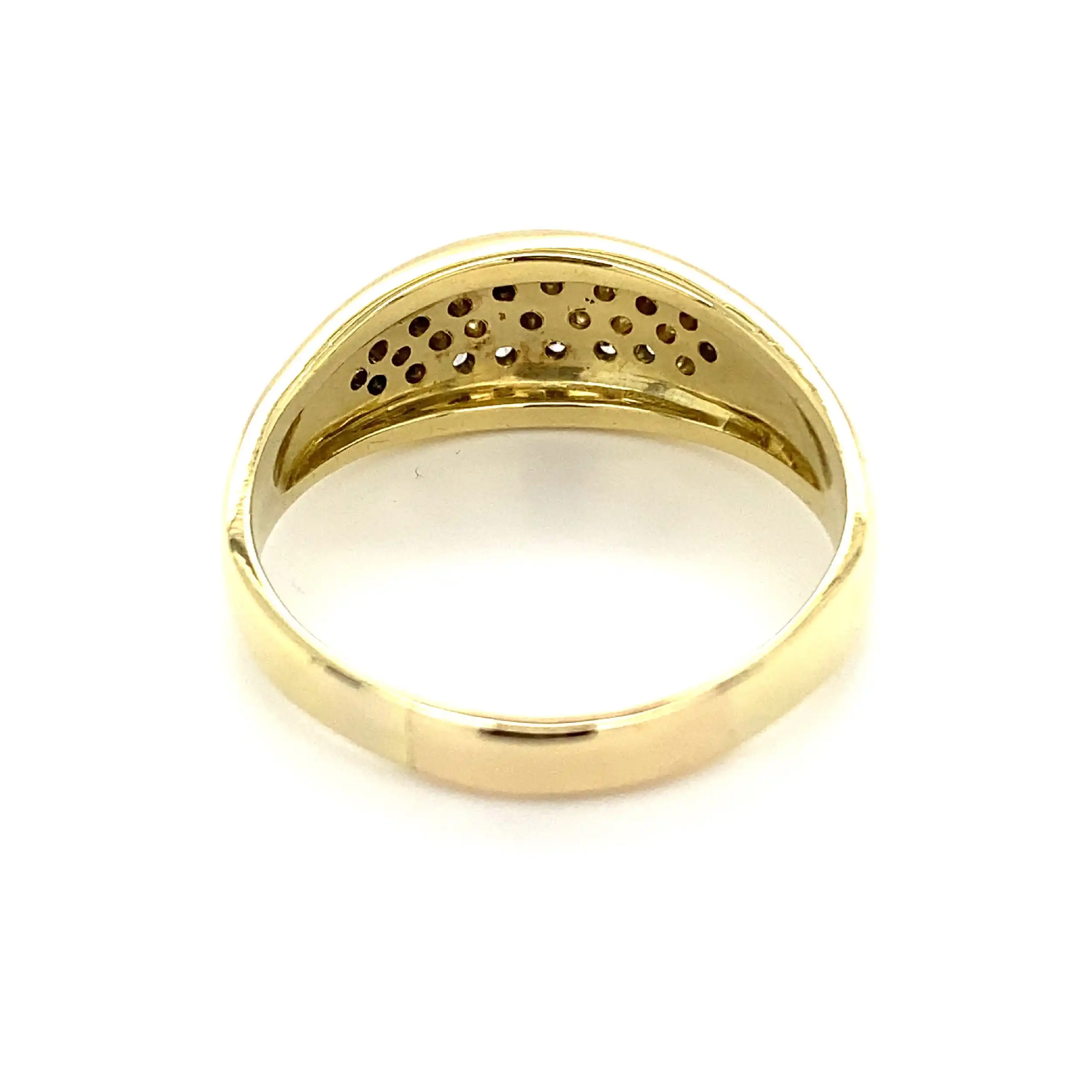 Ring Gelbgold mit Brillanten, graviert mit 0,50ct. Ring Gelbgold mit Brillanten, graviert mit 0,50ct.
