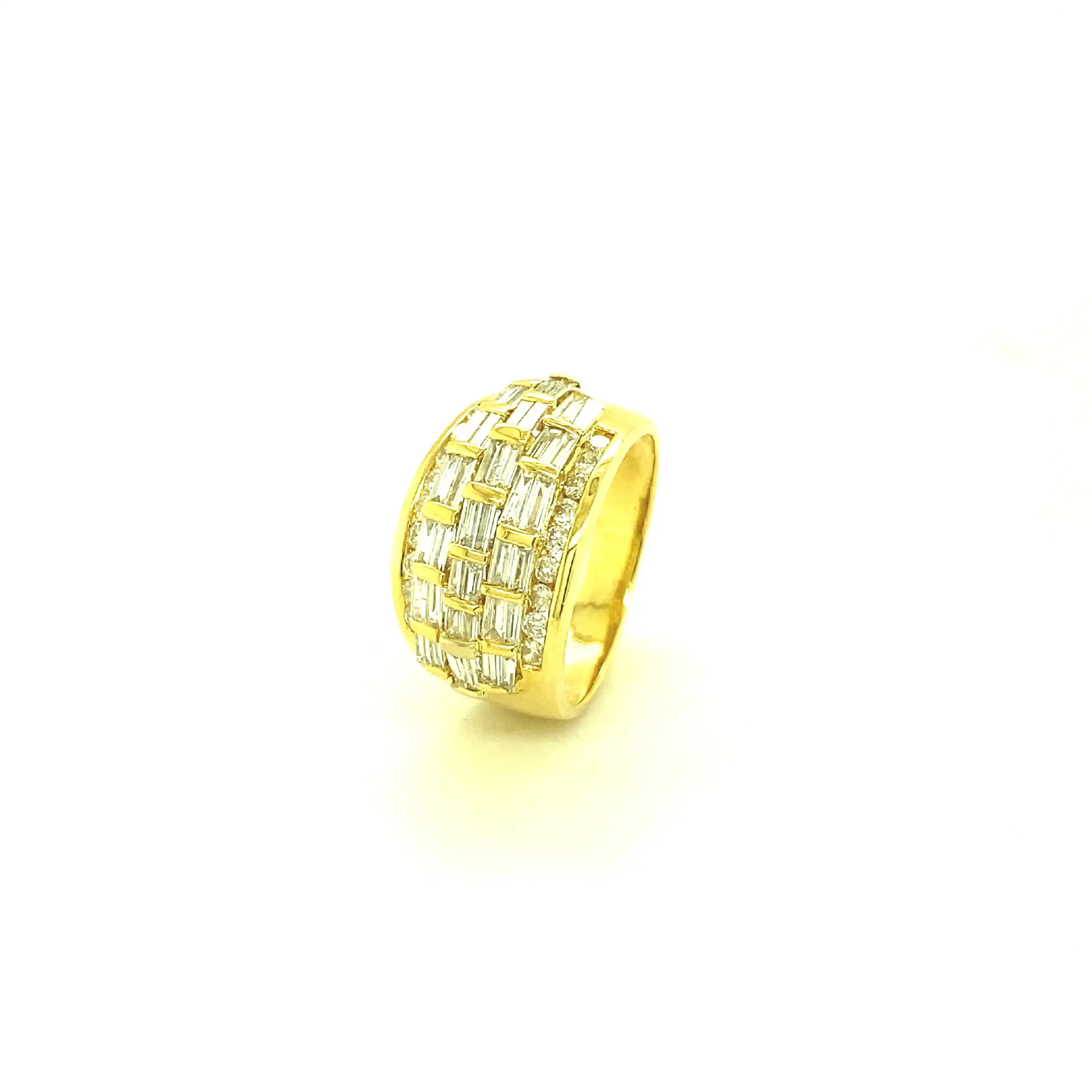 Ring Gelbgold mit Brillanten und Baguette Diamanten Ring Gelbgold mit Brillanten und Baguette Diamanten