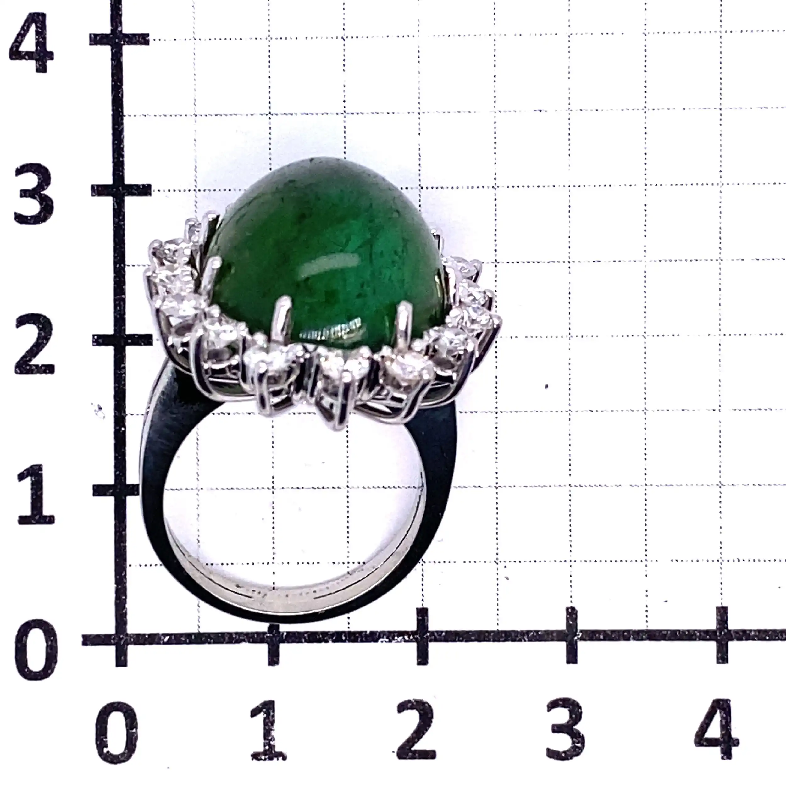 Ring Weißgold mit Turmalin Cabochon und Brillanten Ring Weißgold mit Turmalin Cabochon und Brillanten