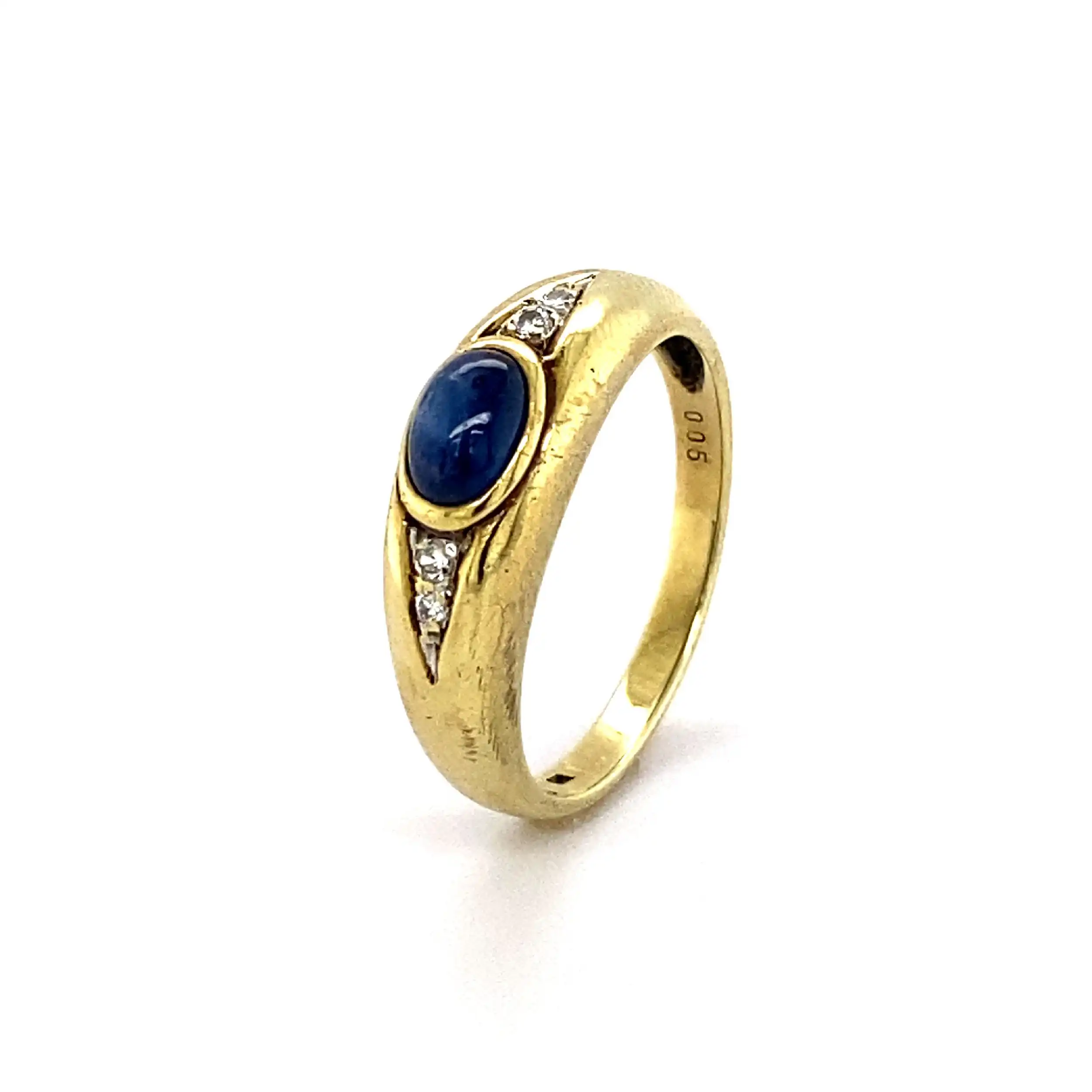 Ring Gelbgold mit blauem Cabochon und Diamanten Ring Gelbgold mit blauem Cabochon und Diamanten