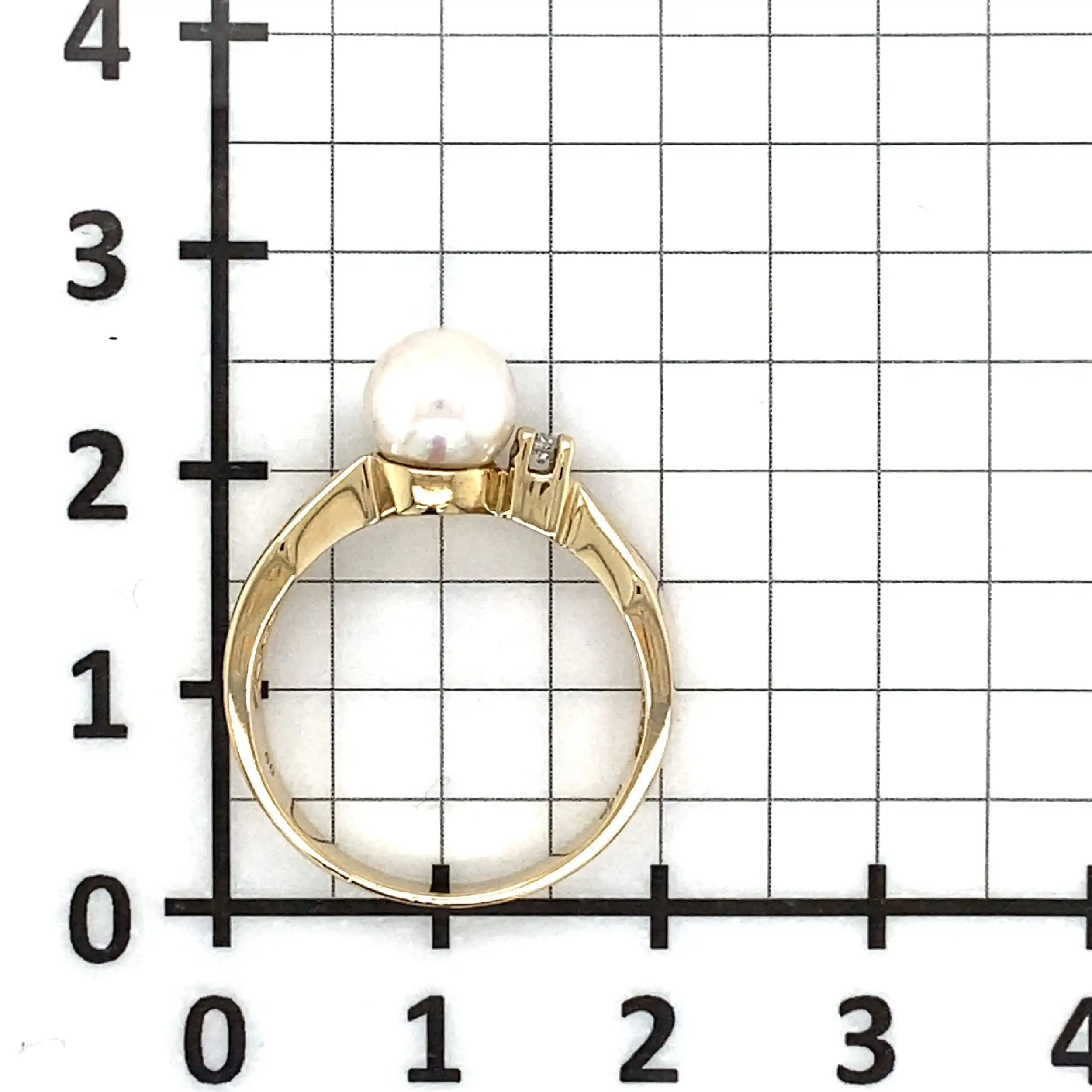 Ring Gelbgold mit Perle und Brillant Ring Gelbgold mit Perle und Brillant