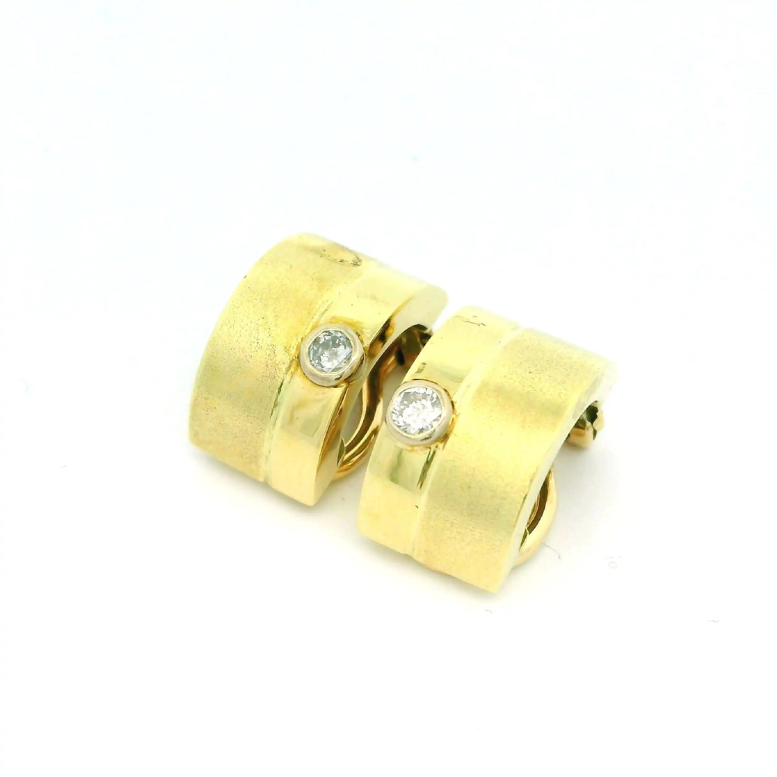 Ohrclips Gelbgold mit Brillanten Ohrclips Gelbgold mit Brillanten