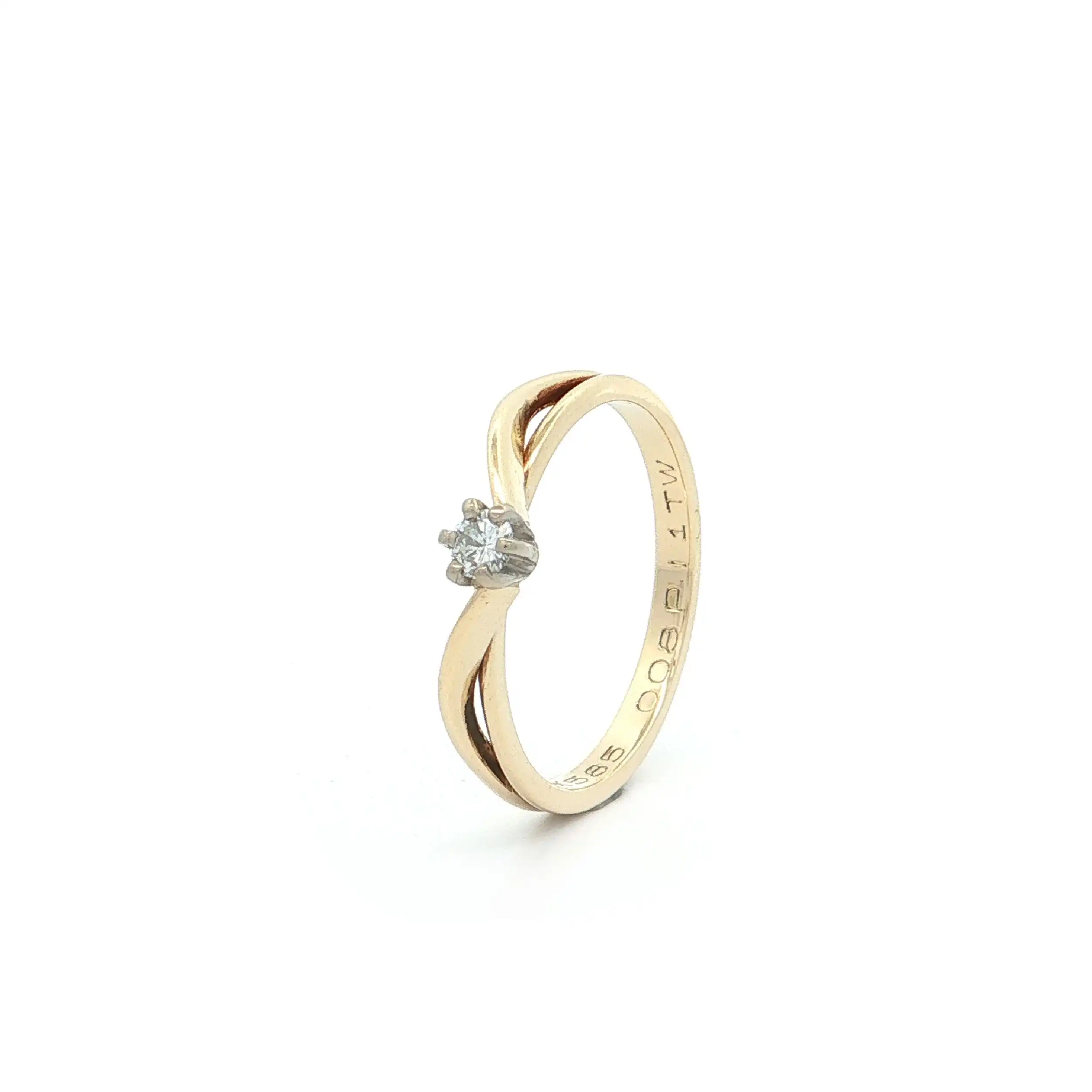 Ring Gelbgold mit Brillant, graviert mit 0,08ct P1/TW