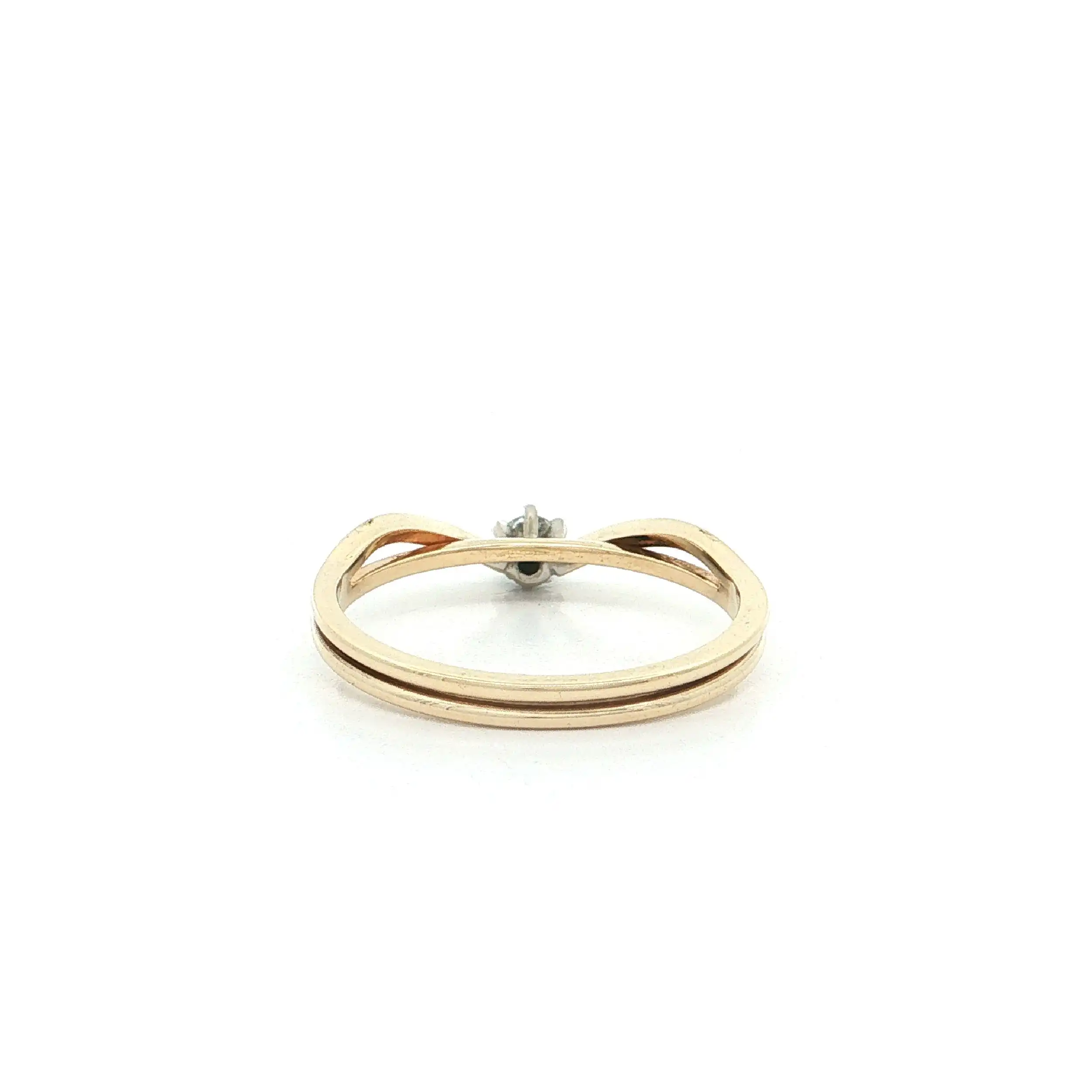 Ring Gelbgold mit Brillant, graviert mit 0,08ct P1/TW Ring Gelbgold mit Brillant, graviert mit 0,08ct P1/TW