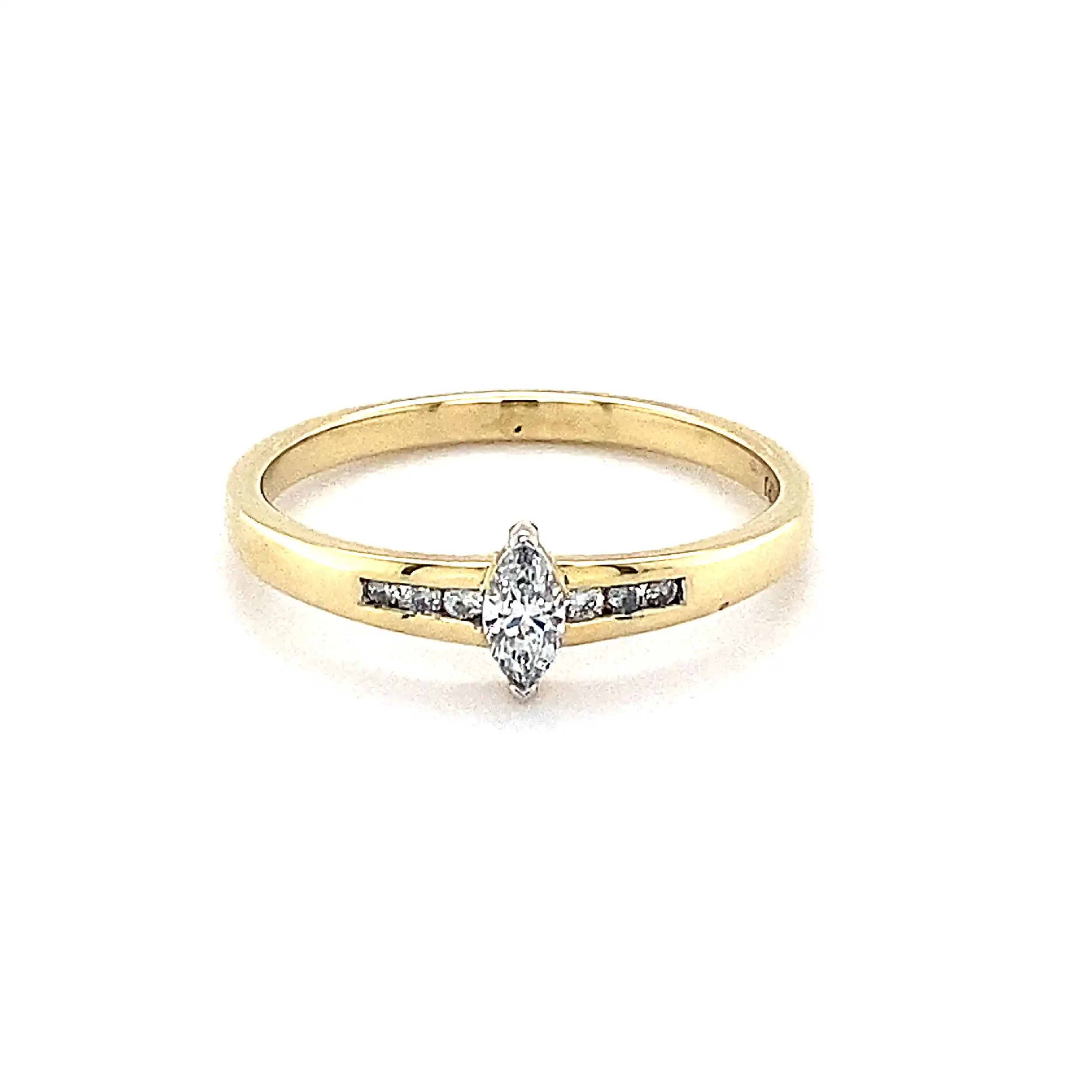 Ring Gelbgold mit Diamanten und Marquise-Schliff-Diamant Ring Gelbgold mit Diamanten und Marquise-Schliff-Diamant