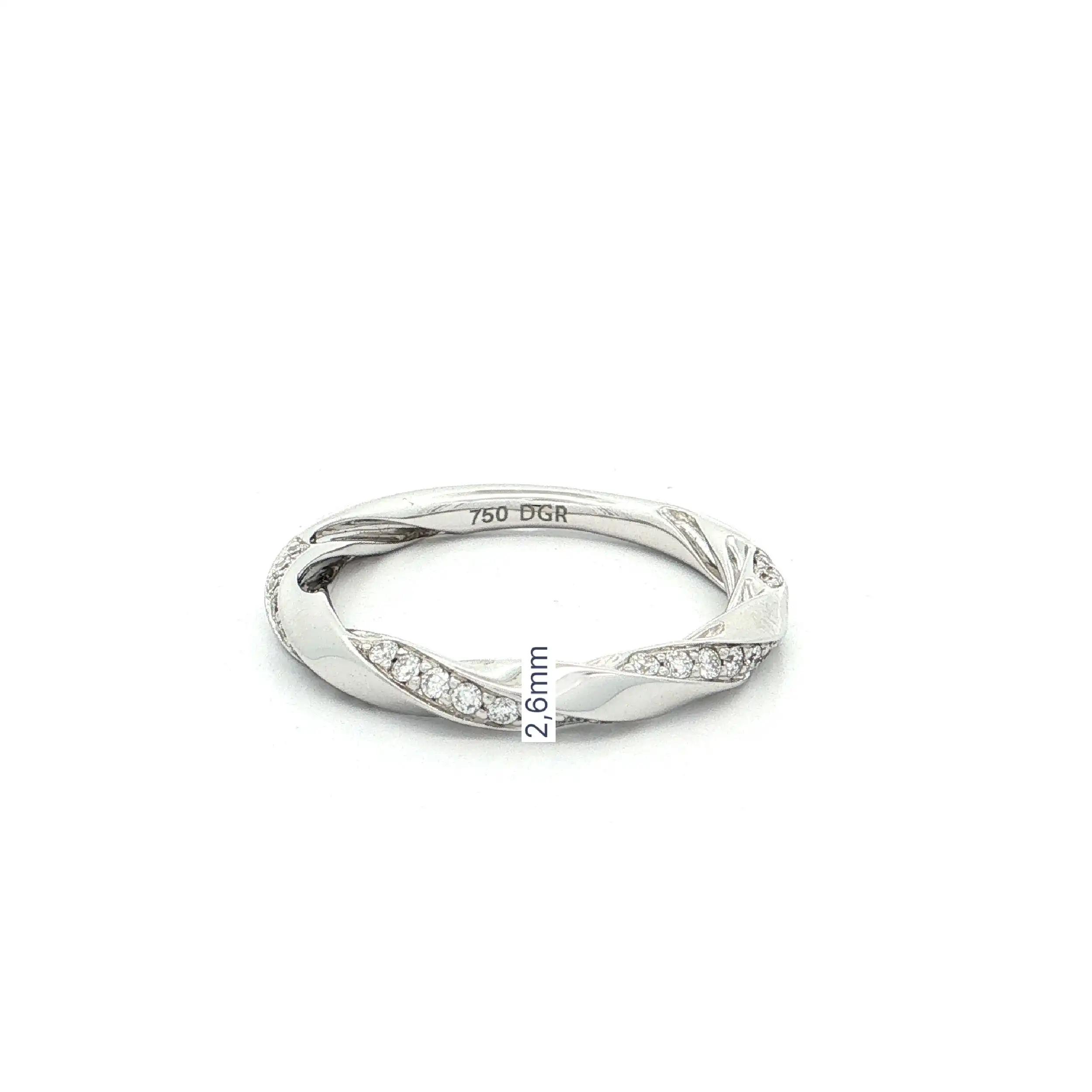Ring Weißgold gedreht mit Brillanten Ring Weißgold gedreht mit Brillanten