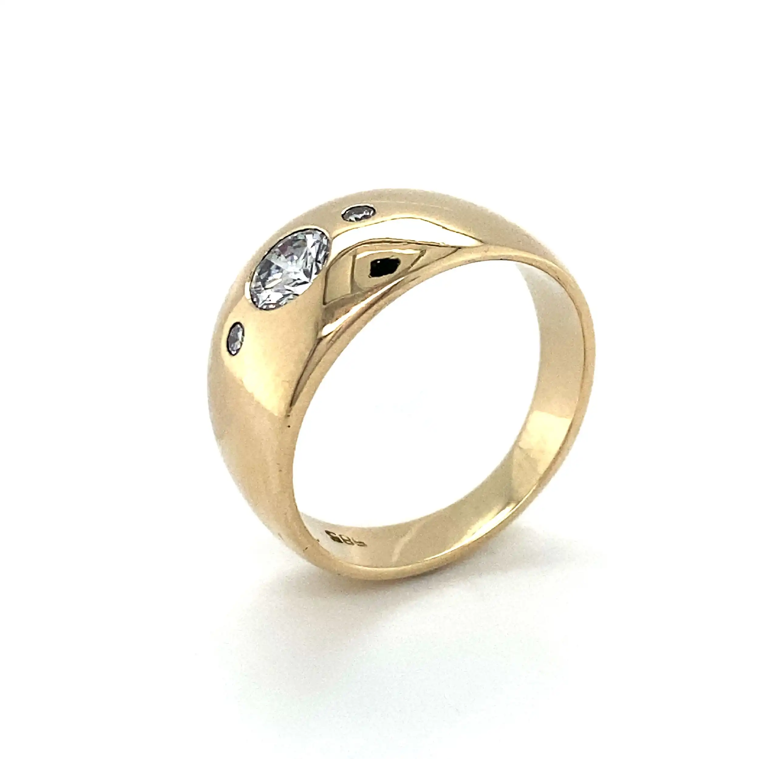 Ring Gelbgold mit 3 Brillanten Ring Gelbgold mit 3 Brillanten
