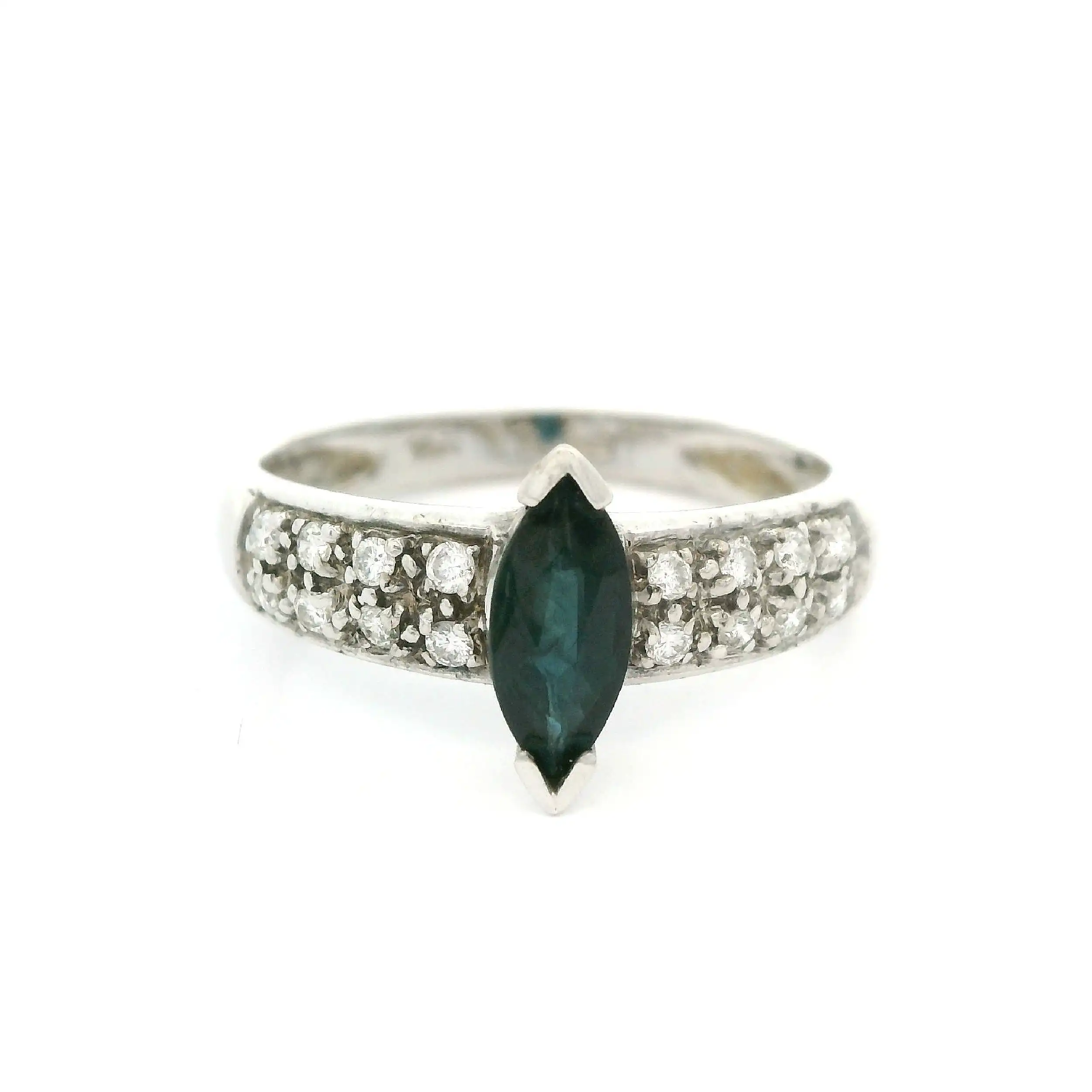 Ring Weißgold mit Brillanten und Saphir Ring Weißgold mit Brillanten und Saphir