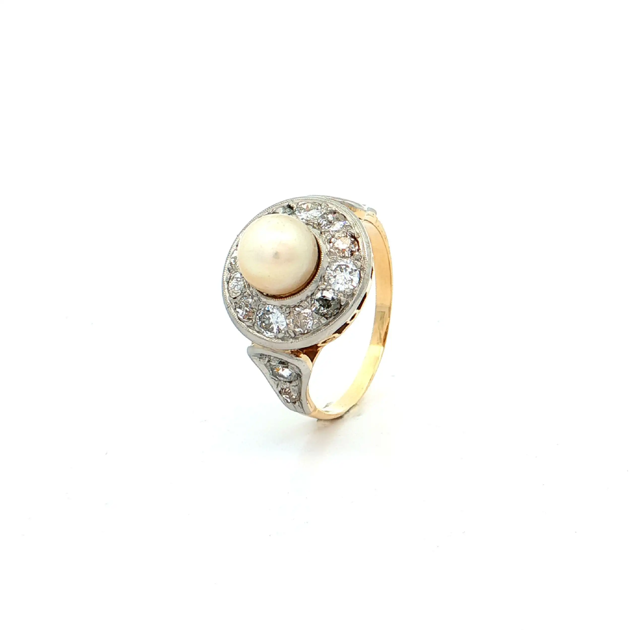 Ring Bicolor mit Altschliff Diamanten und Perle Ring Bicolor mit Altschliff Diamanten und Perle