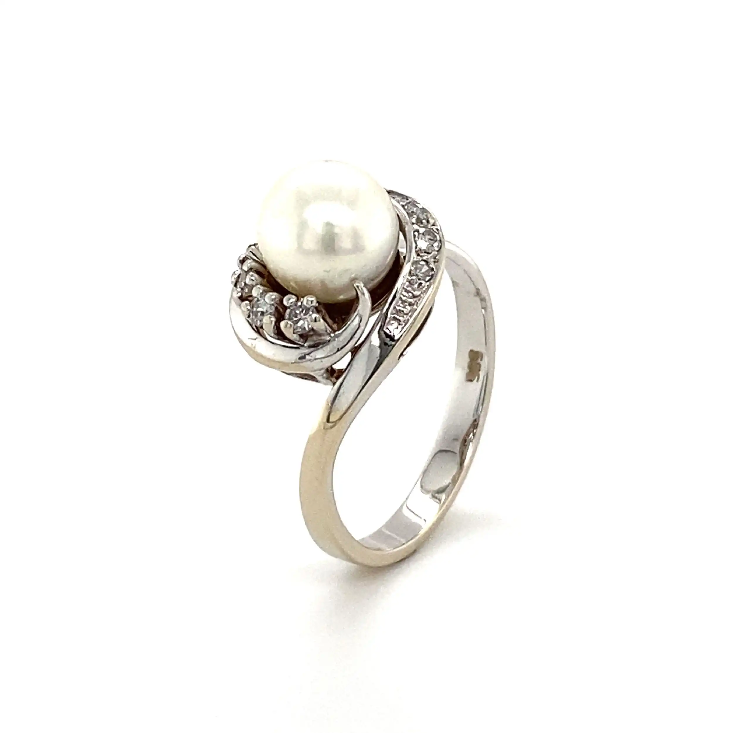Ring Weißgold mit Perle, Brillanten & Diamanten Ring Weißgold mit Perle, Brillanten & Diamanten