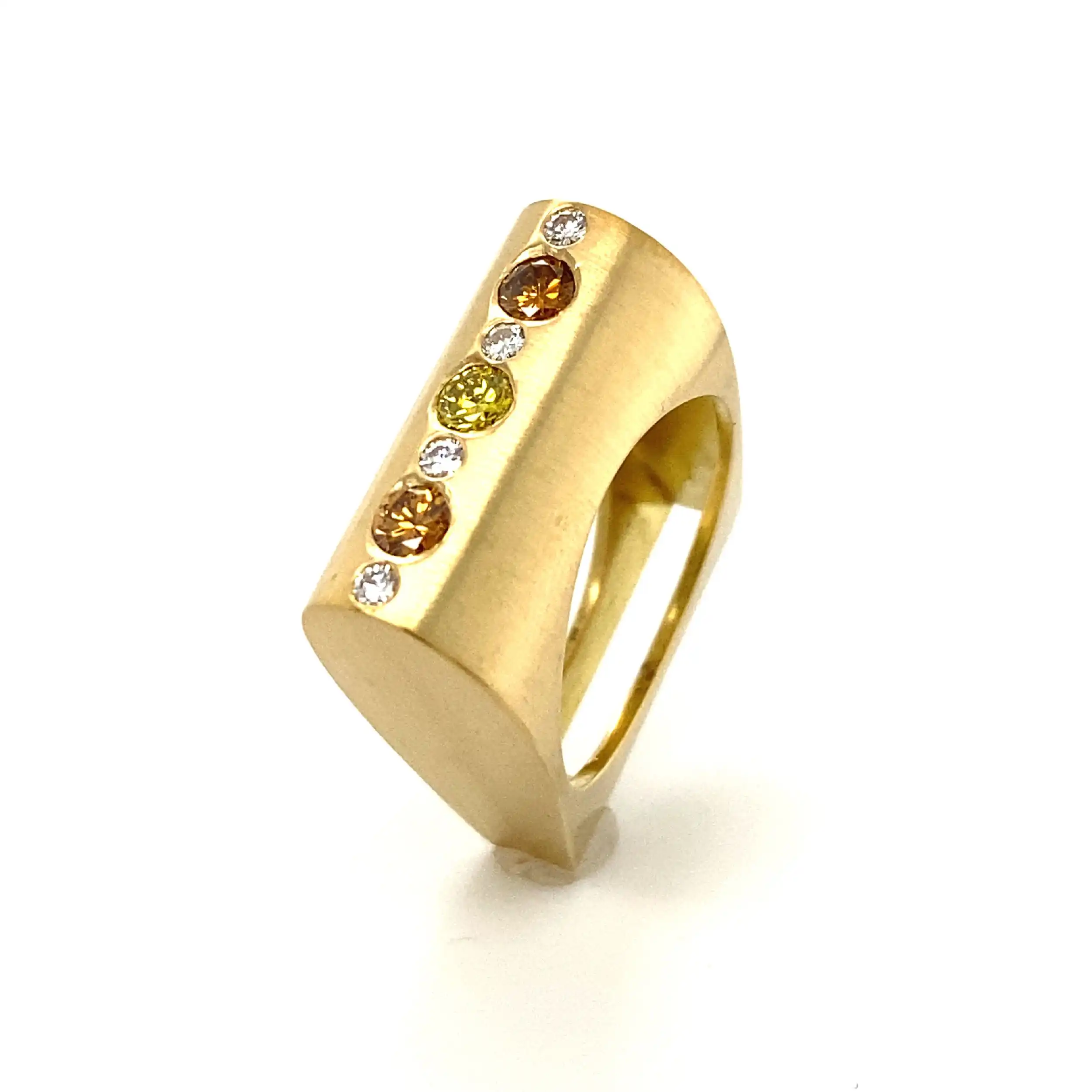 Ring Gelbgold mit Fancy-Brillanten Ring Gelbgold mit Fancy-Brillanten