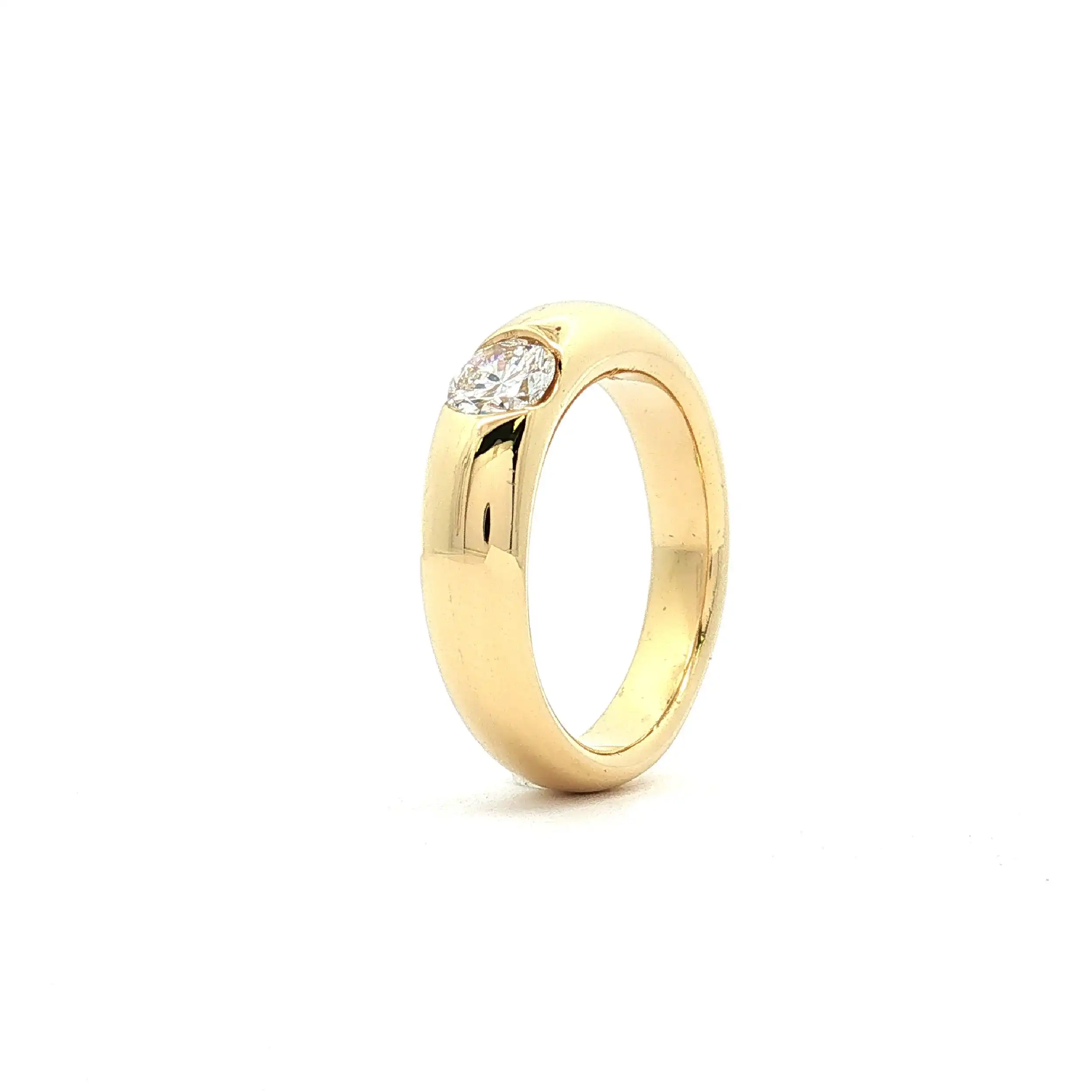 Ring Gelbgold mit Brillant Solitär